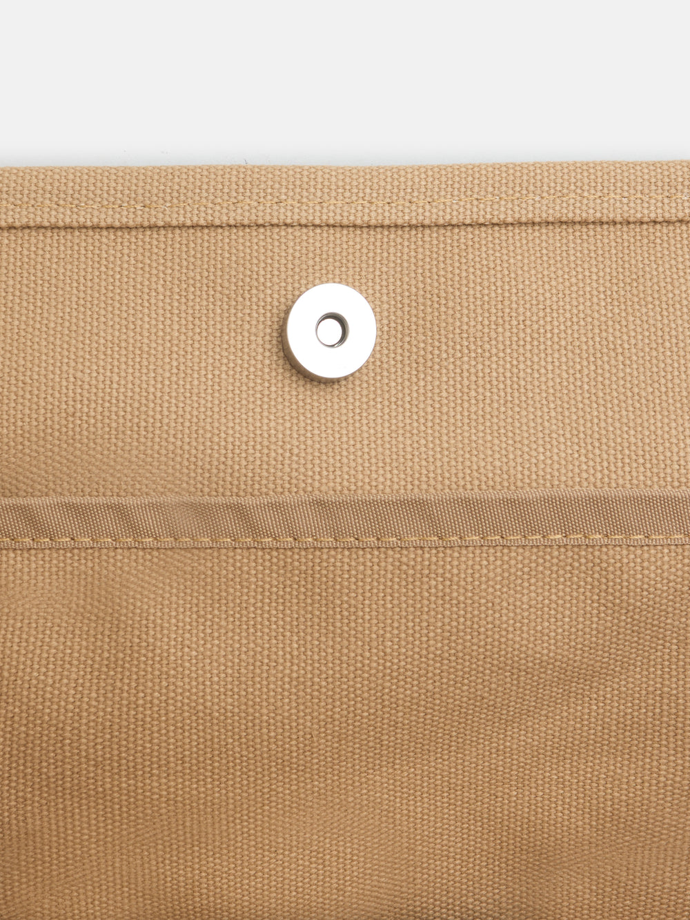 Classic two-tone camel tote bag