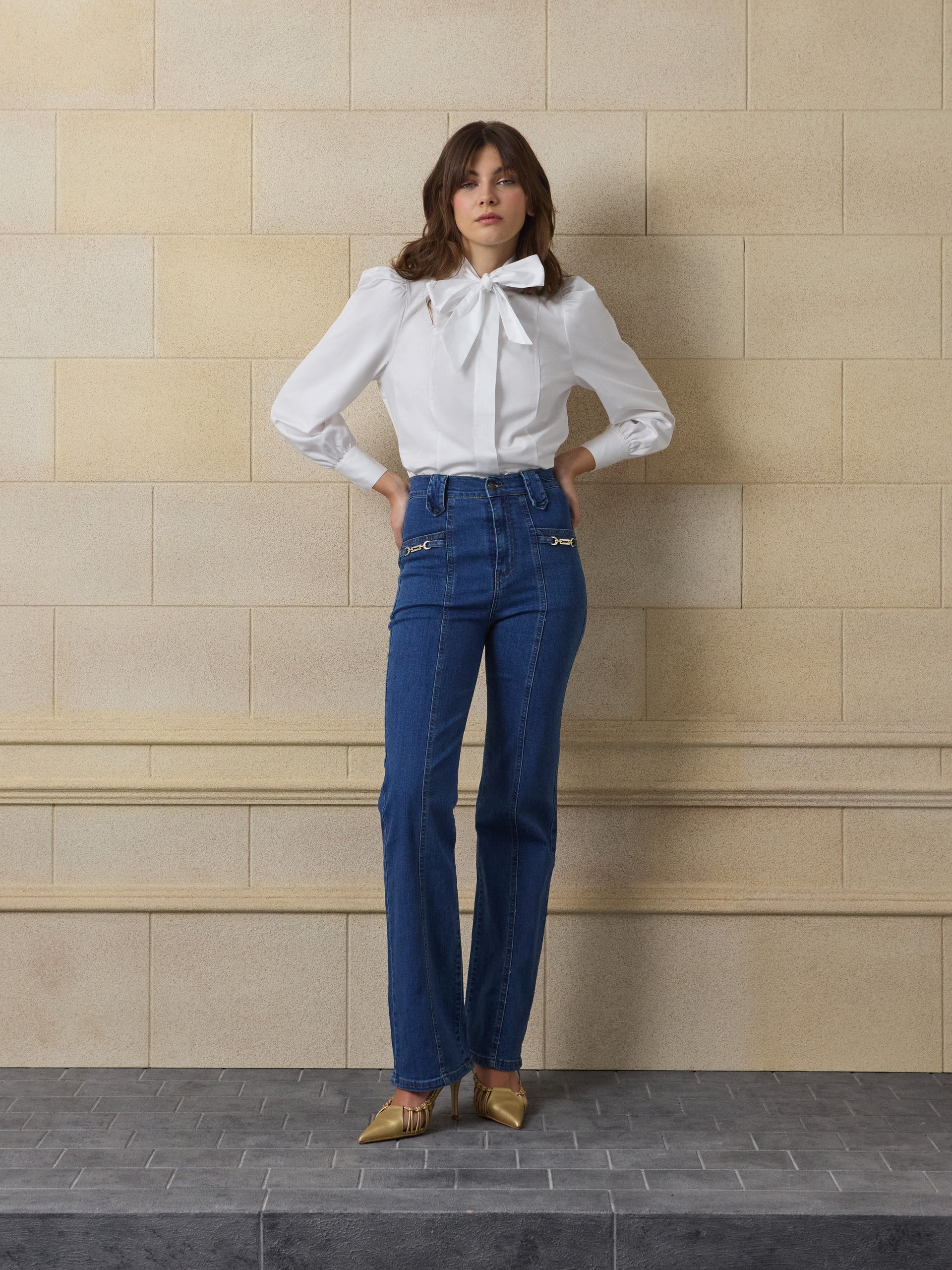 Blusa unique lazada cuello blanca