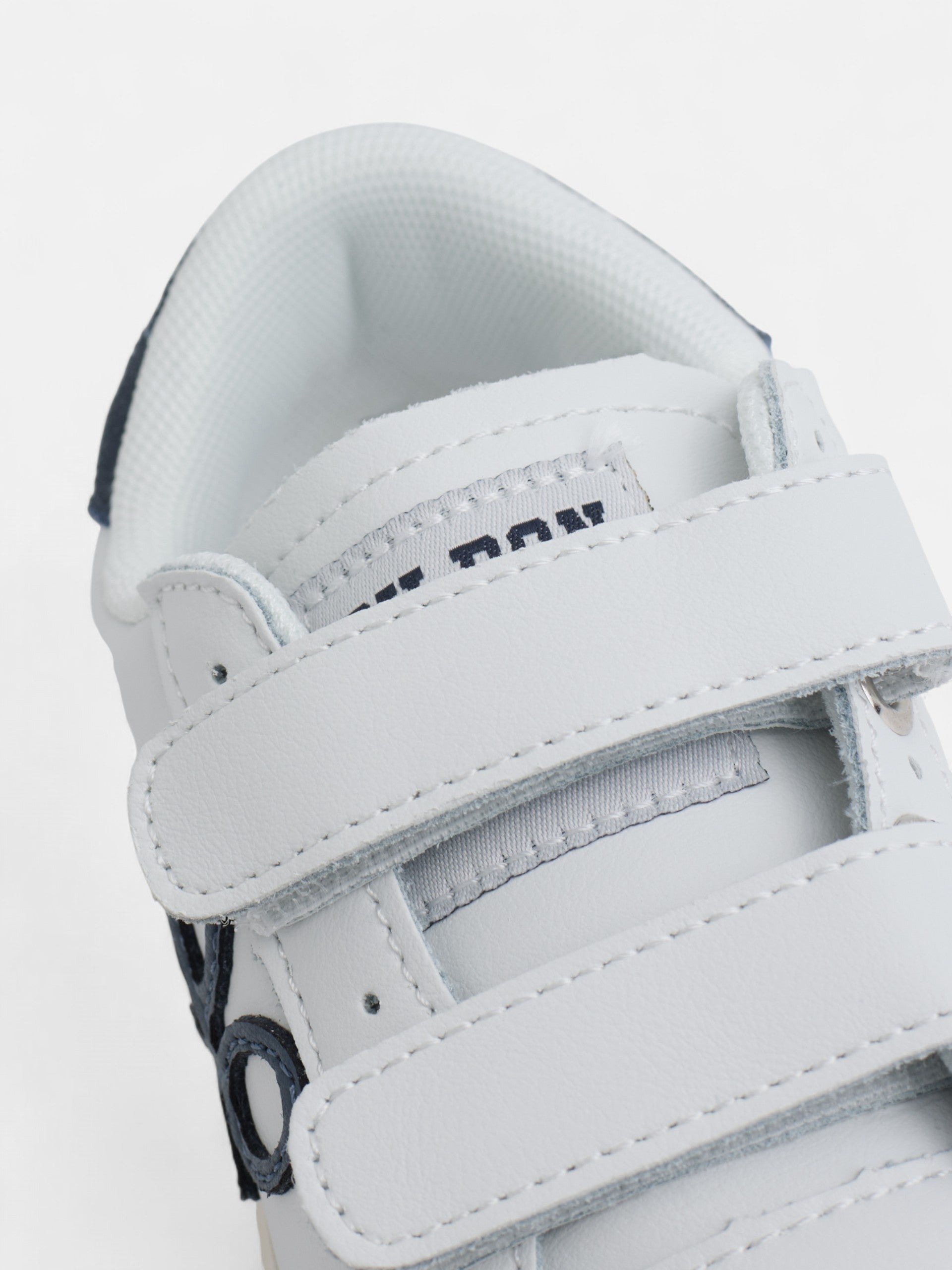 Sapatilha infantil com velcro smile