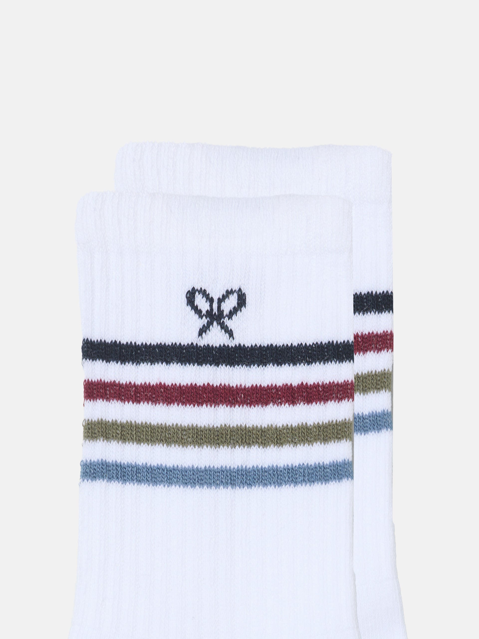 Kids sport socks with colored stripes