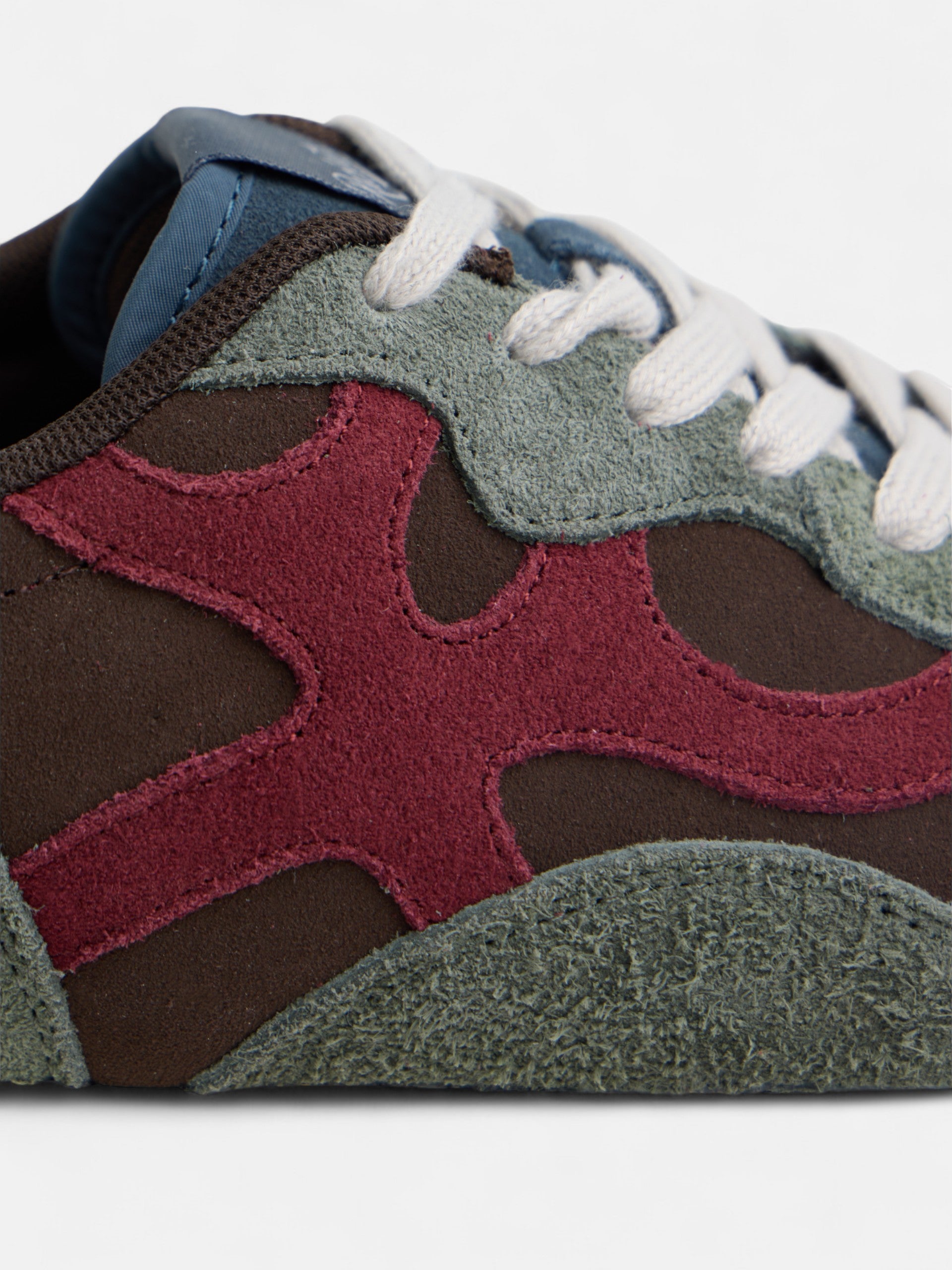 RACKETS09 burgundy sneaker