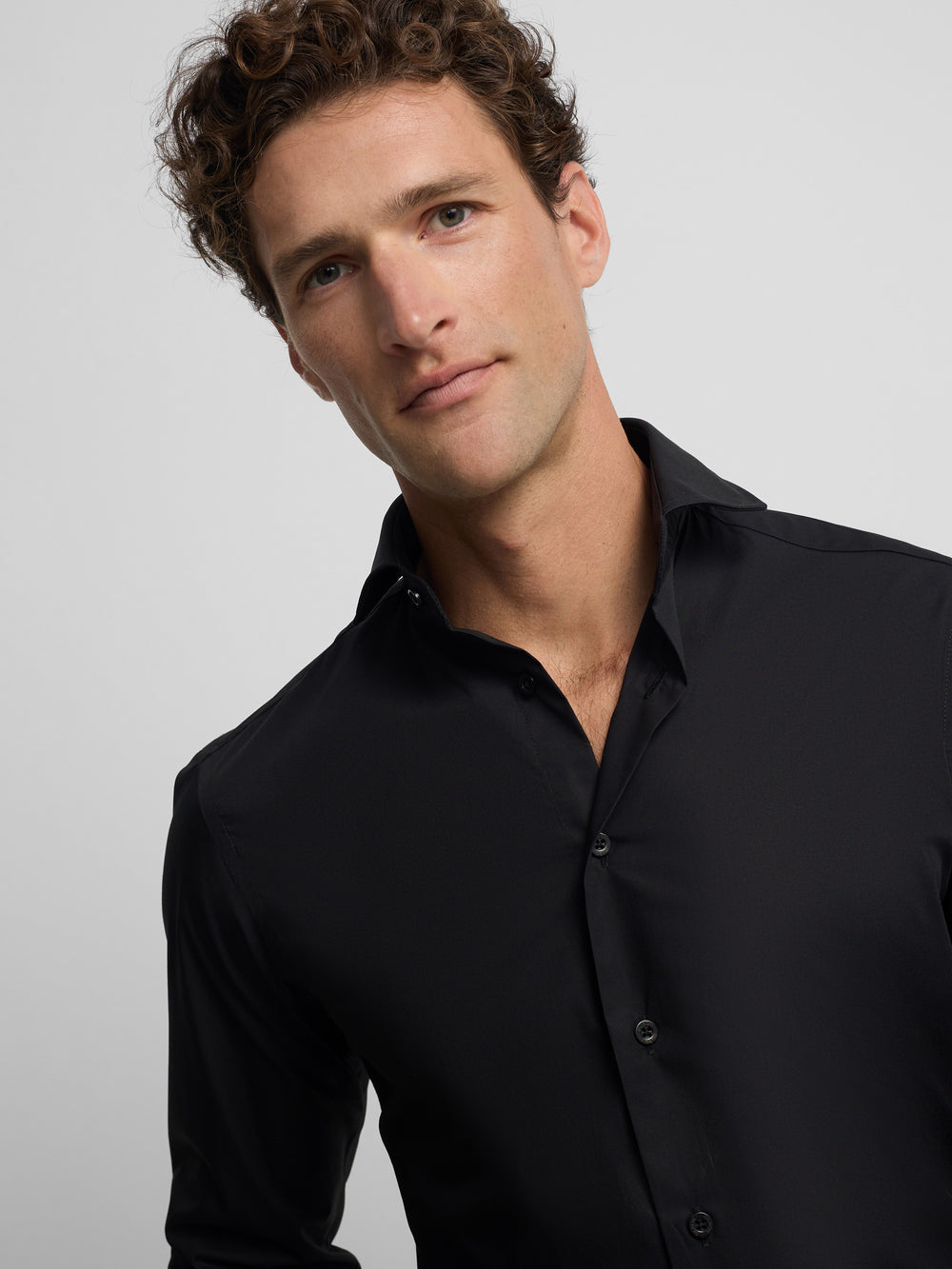 Camisa vestir lisa negra