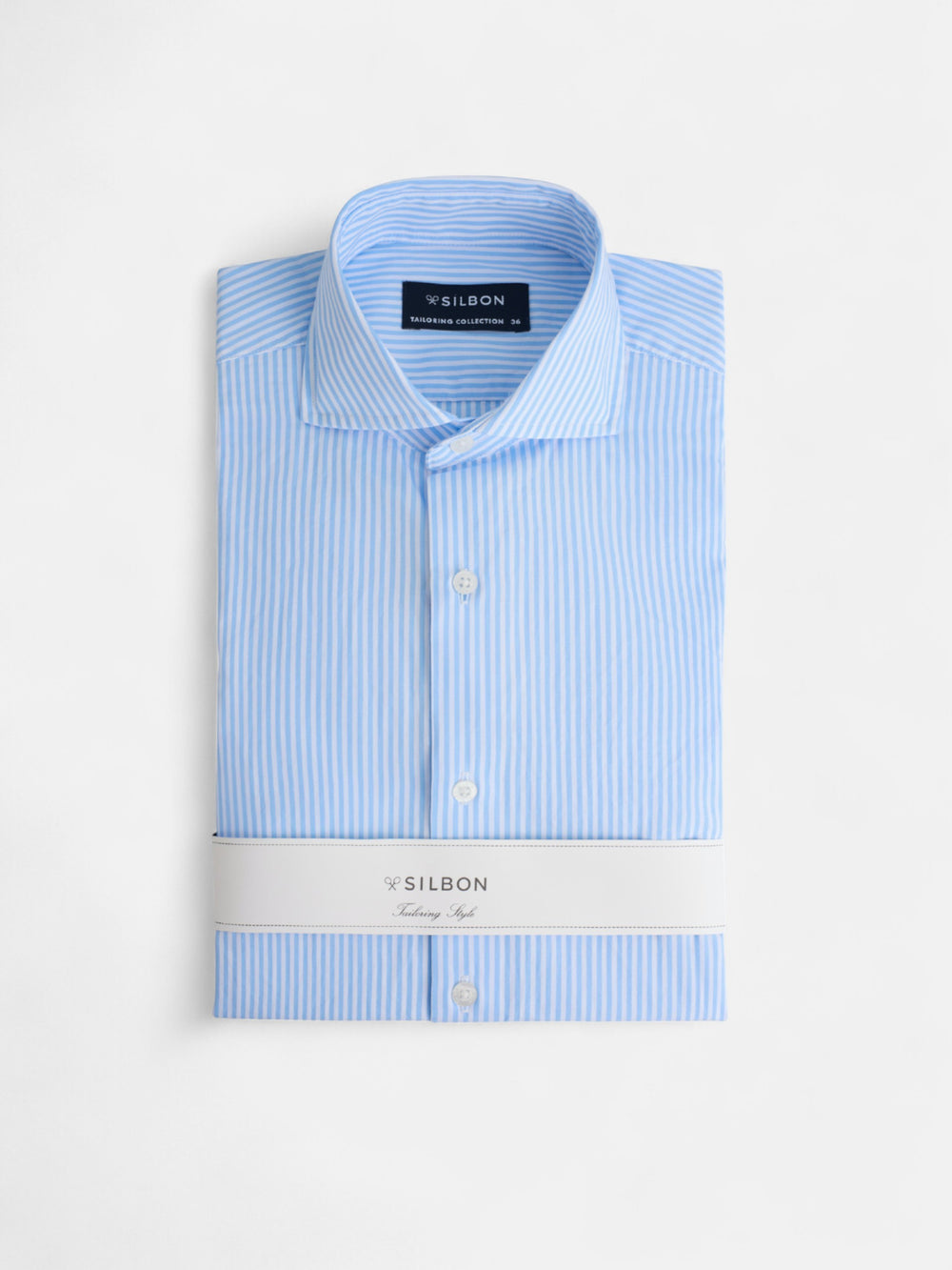 Camisa de vestir às riscas azuis