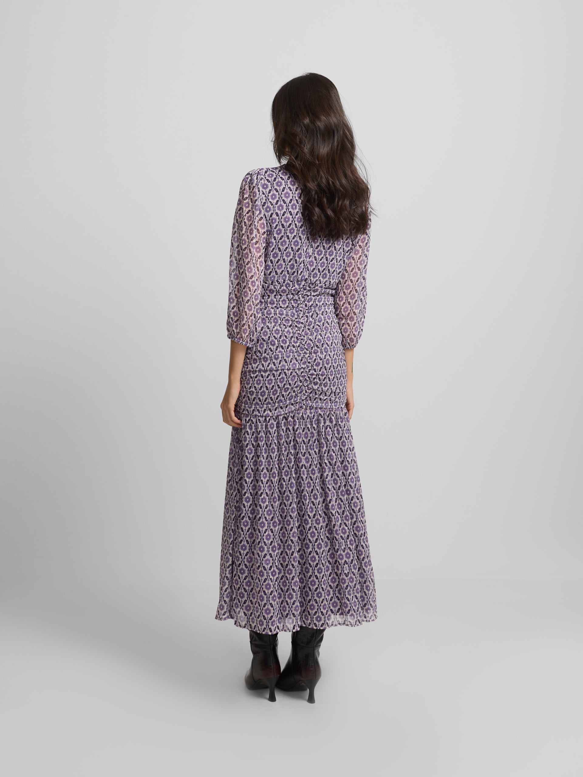 Vestido com manga francesa estampado em malva