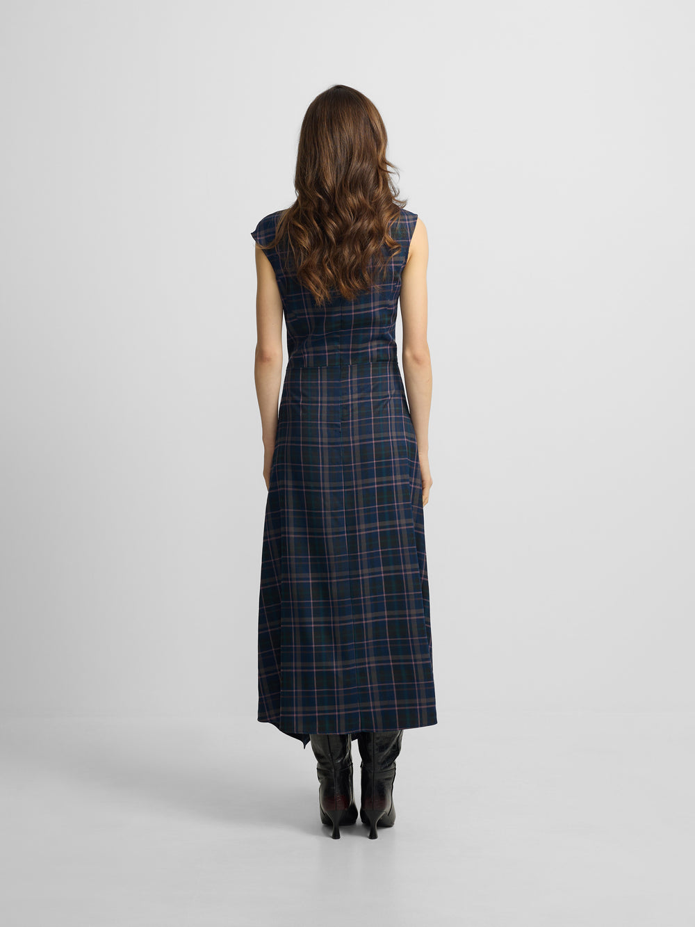 Vestido midi cuadros grises y rosas