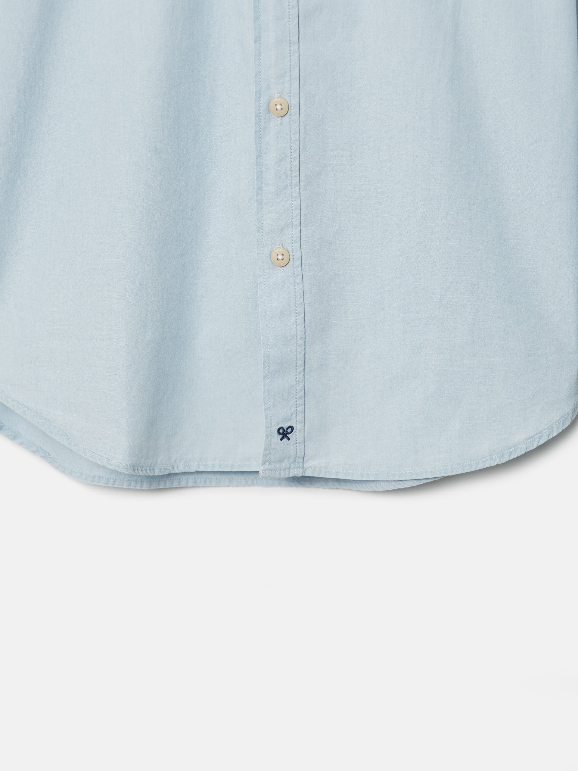 Camisa sport denim bolsillos azul claro