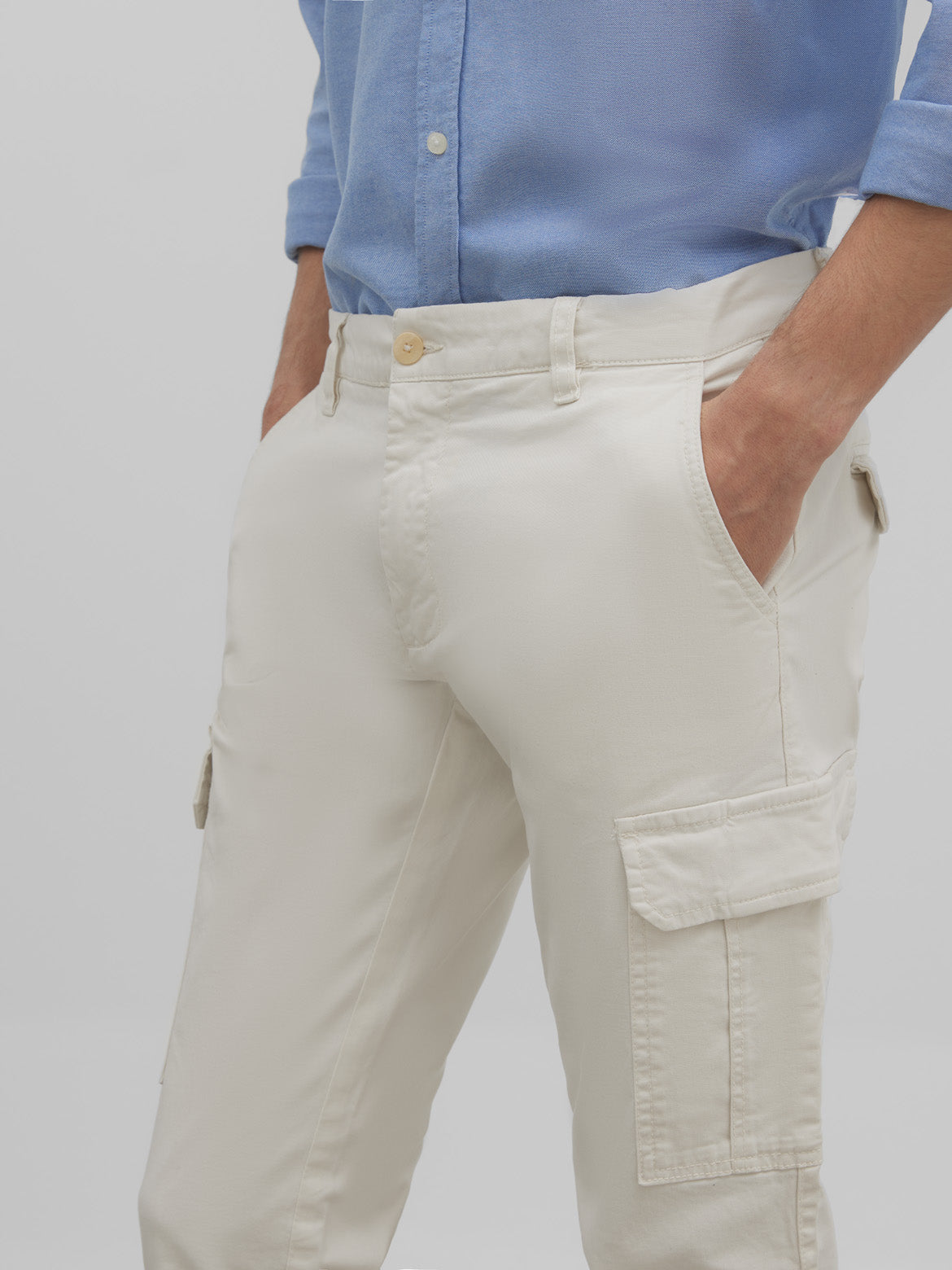 Pantalon sport cargo beige claro