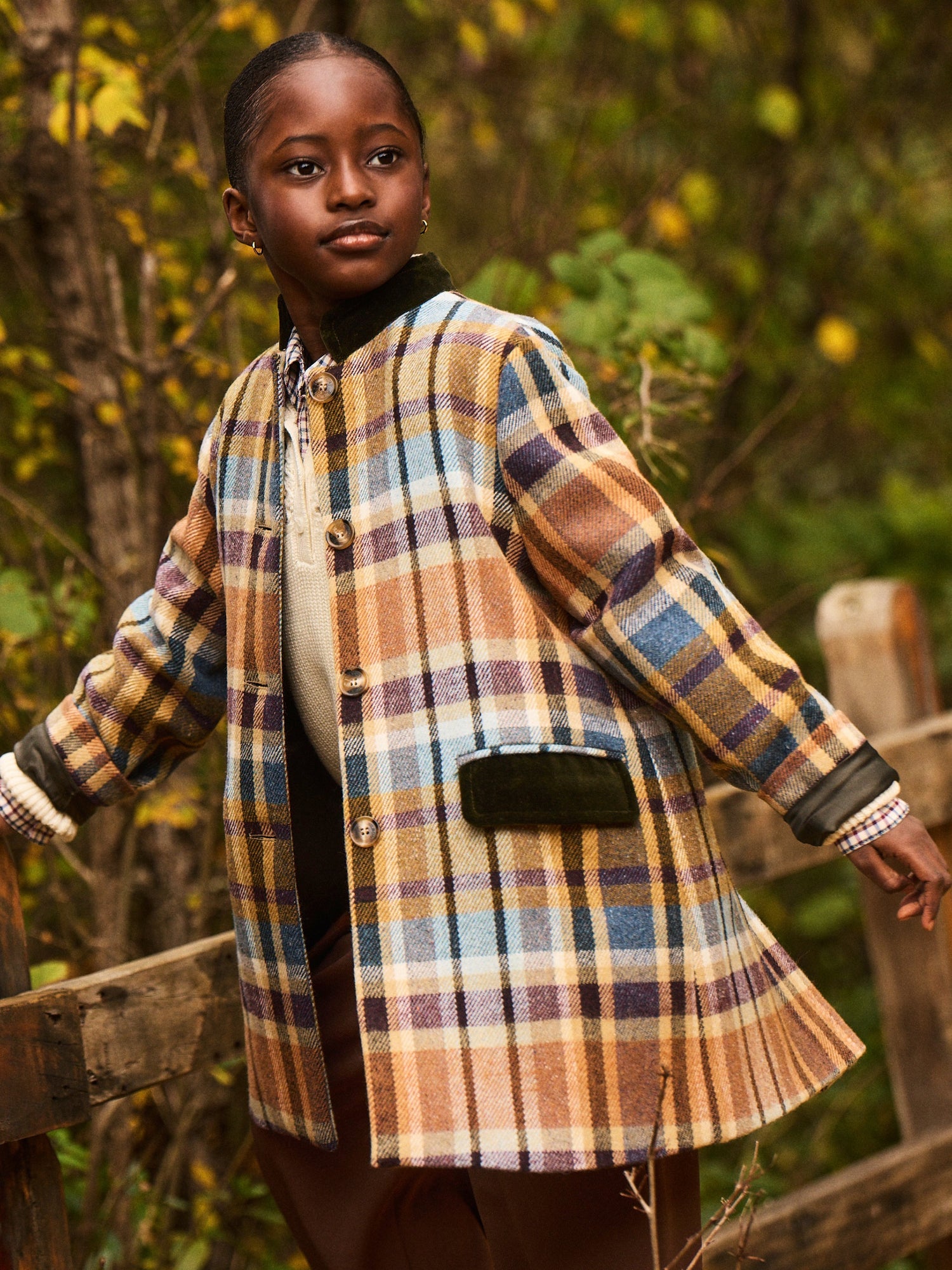 Casaco de menina aos quadrados castanhos