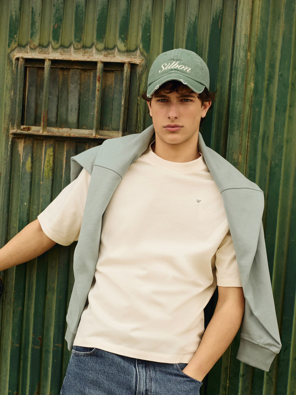 Camiseta special fit Silbon classic society crema