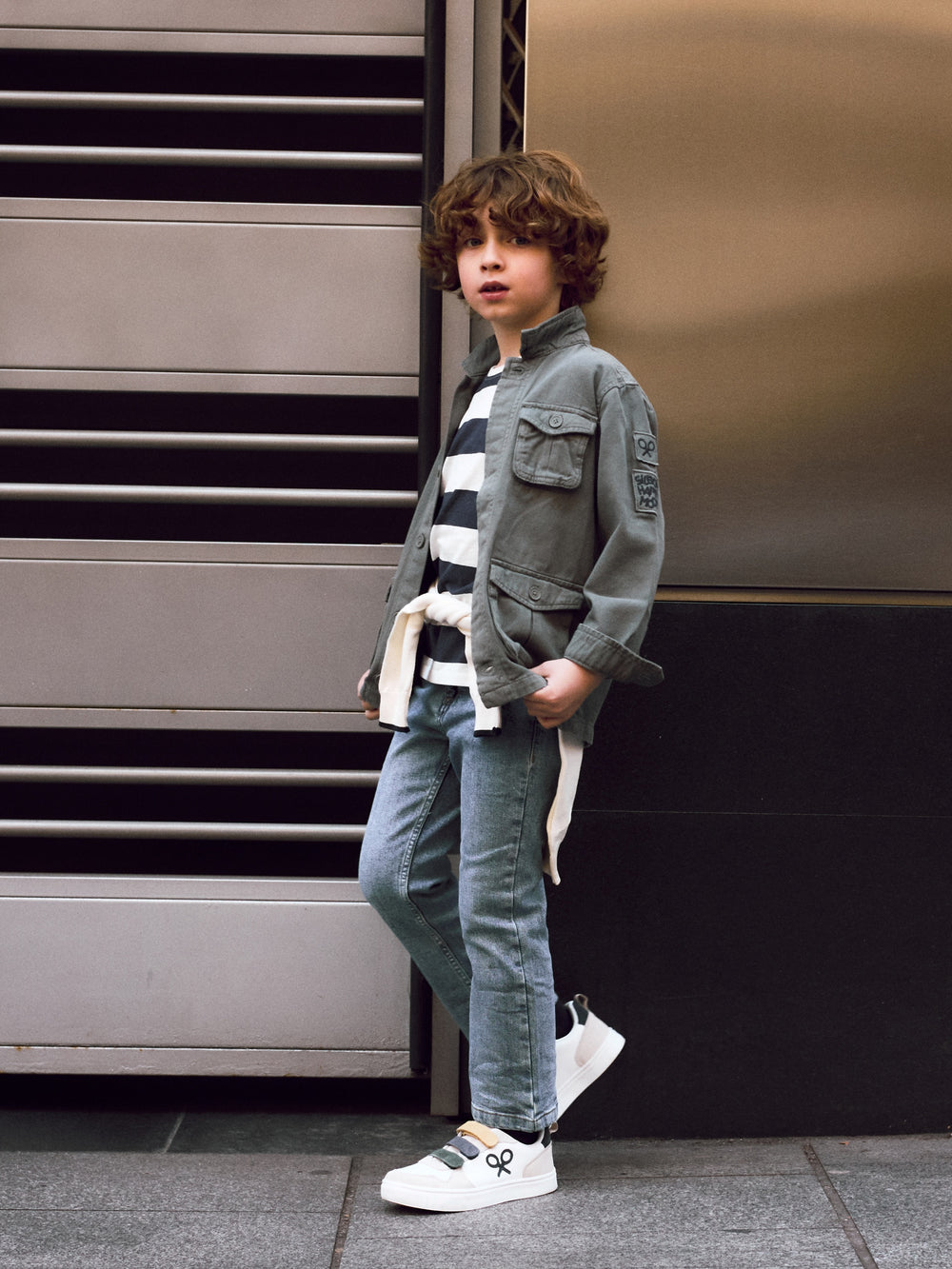 Casaco kids com bolsos e remendos verde