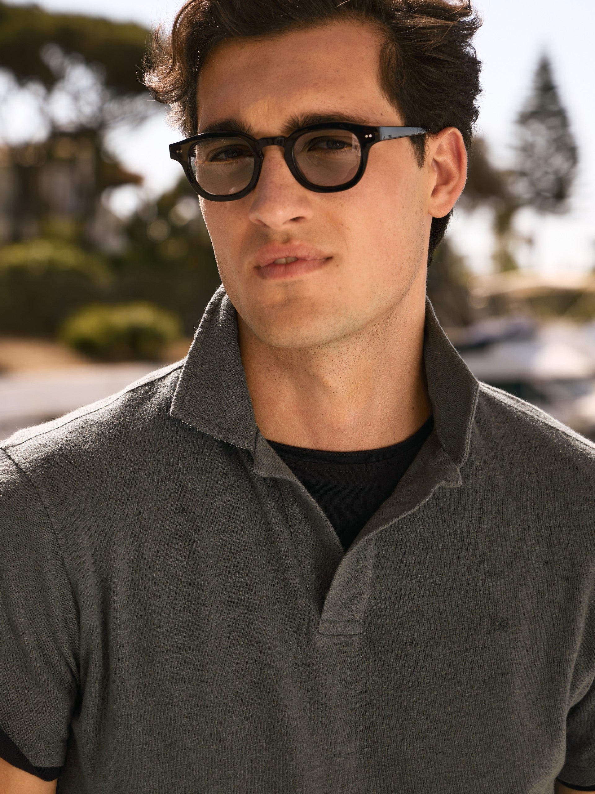 Green linen polo
