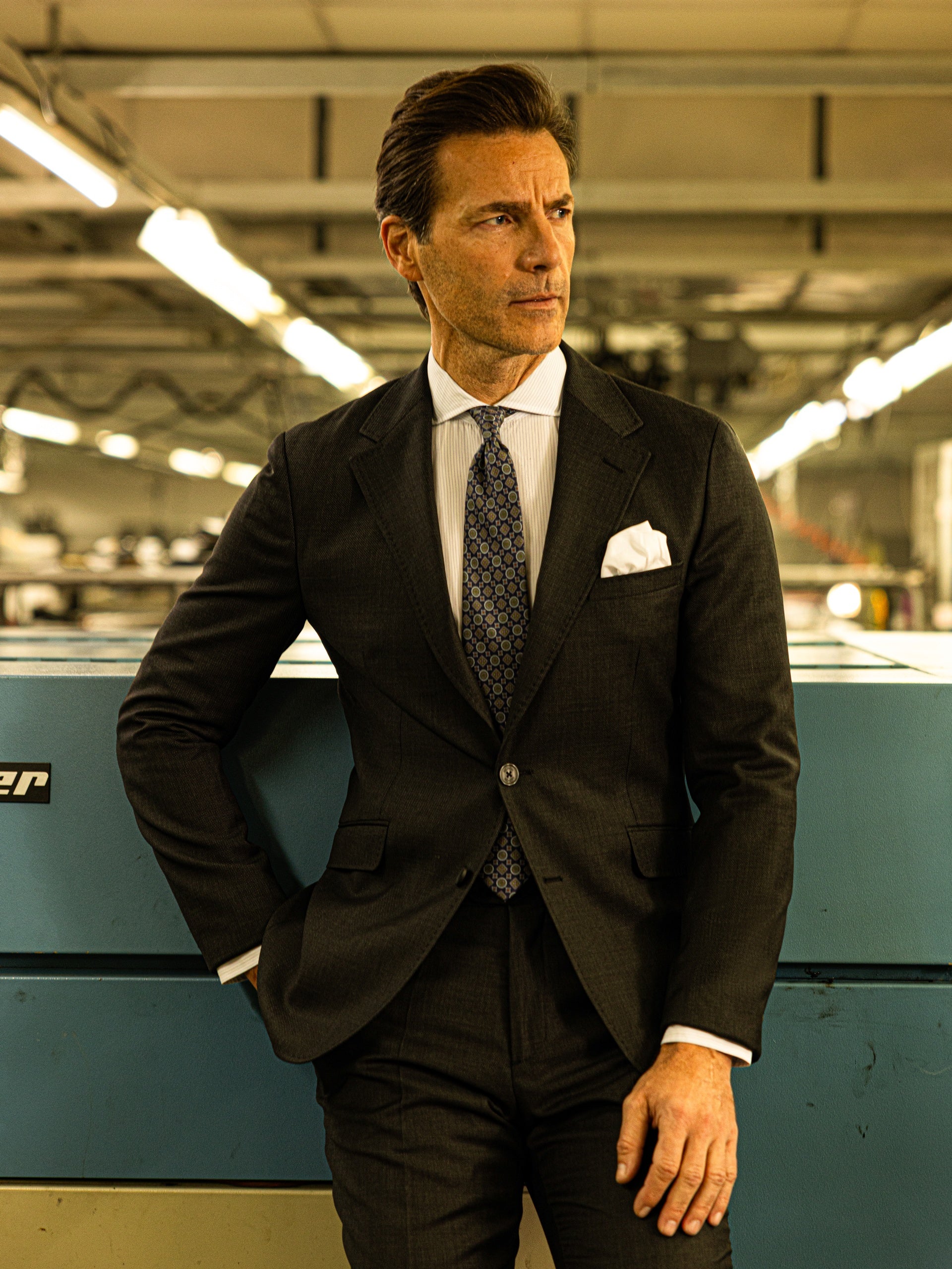 Gray bird's eye blazer suit