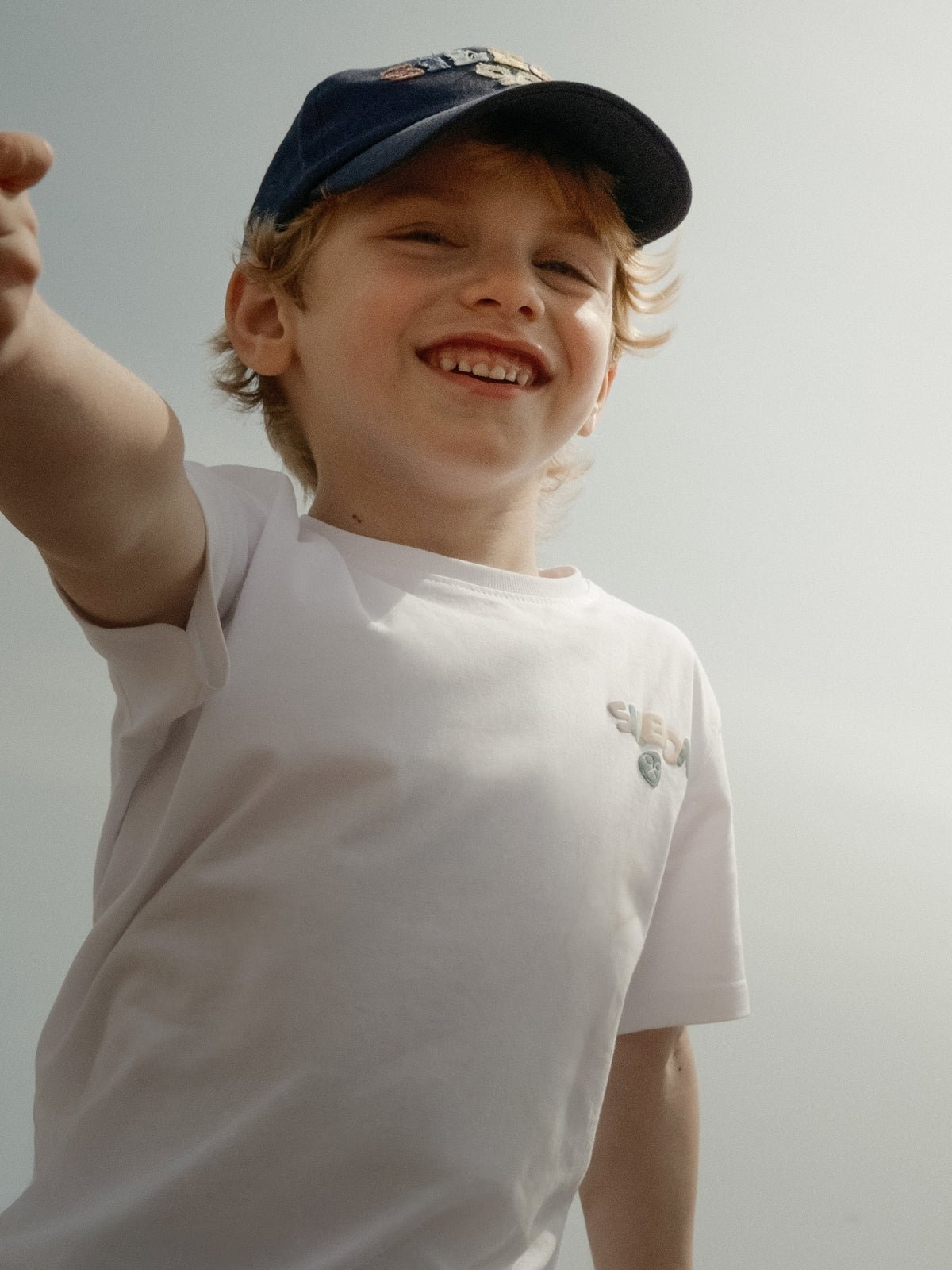 Camiseta kids happy blanco