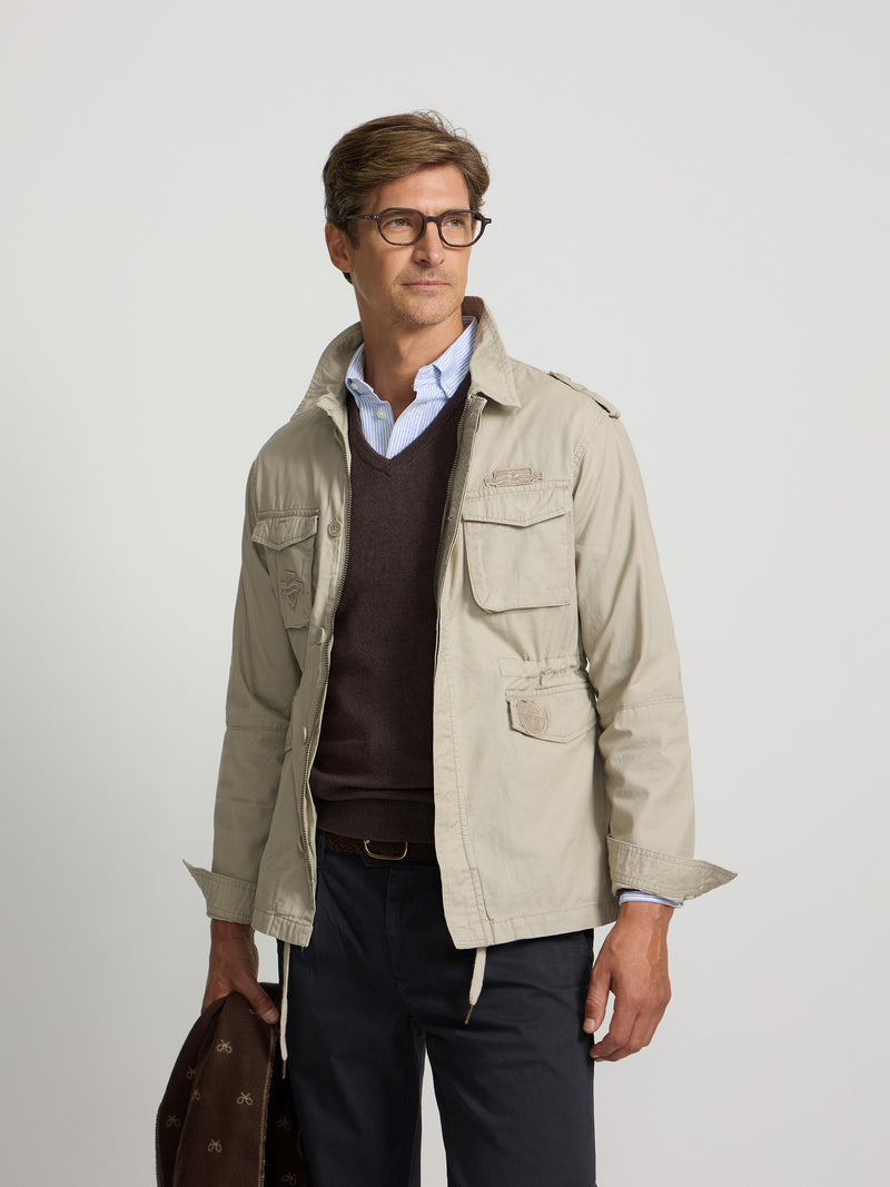 Chaqueta militar beige oscuro