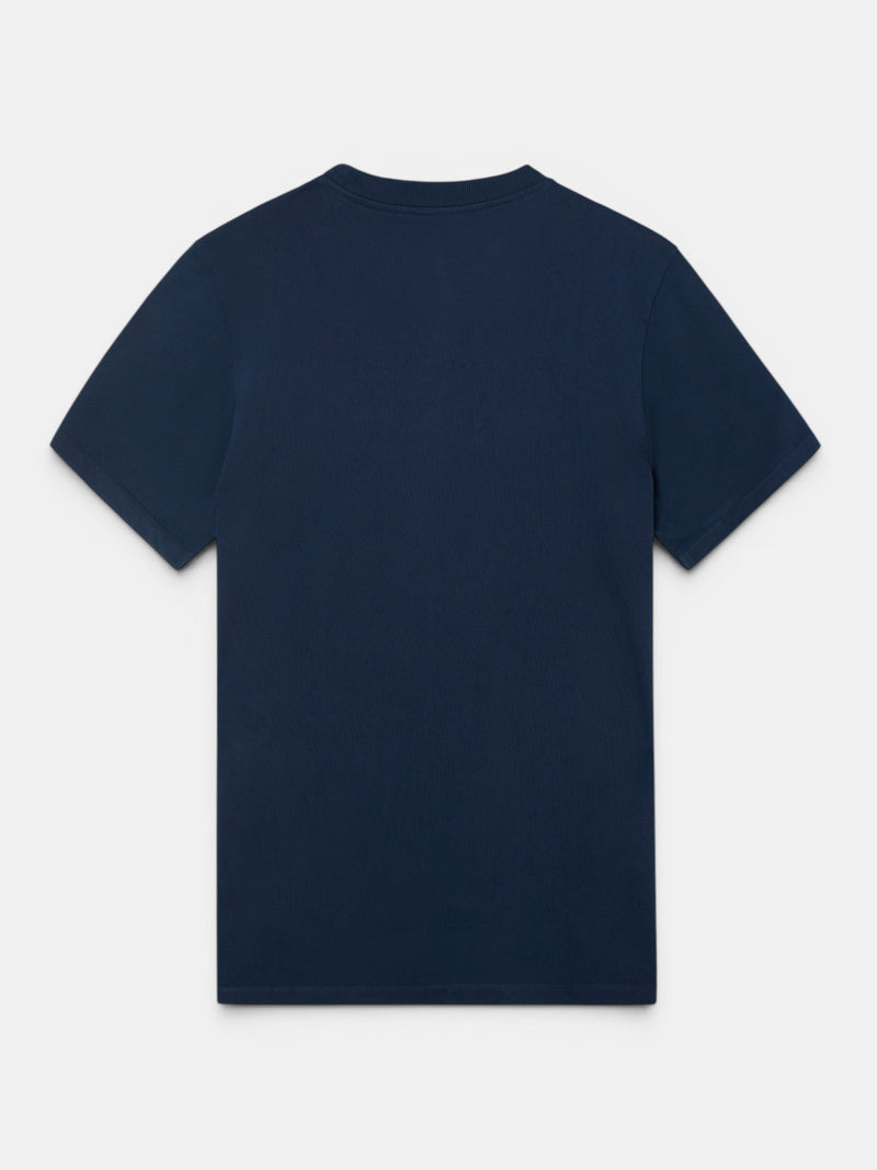 Plain t-shirt with navy blue mini logo patch