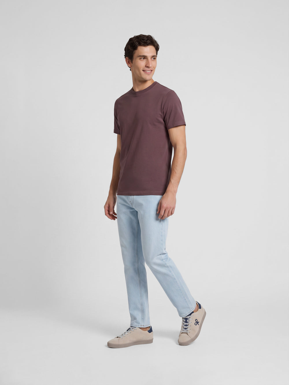 Camiseta lisa minilogo parche burdeos