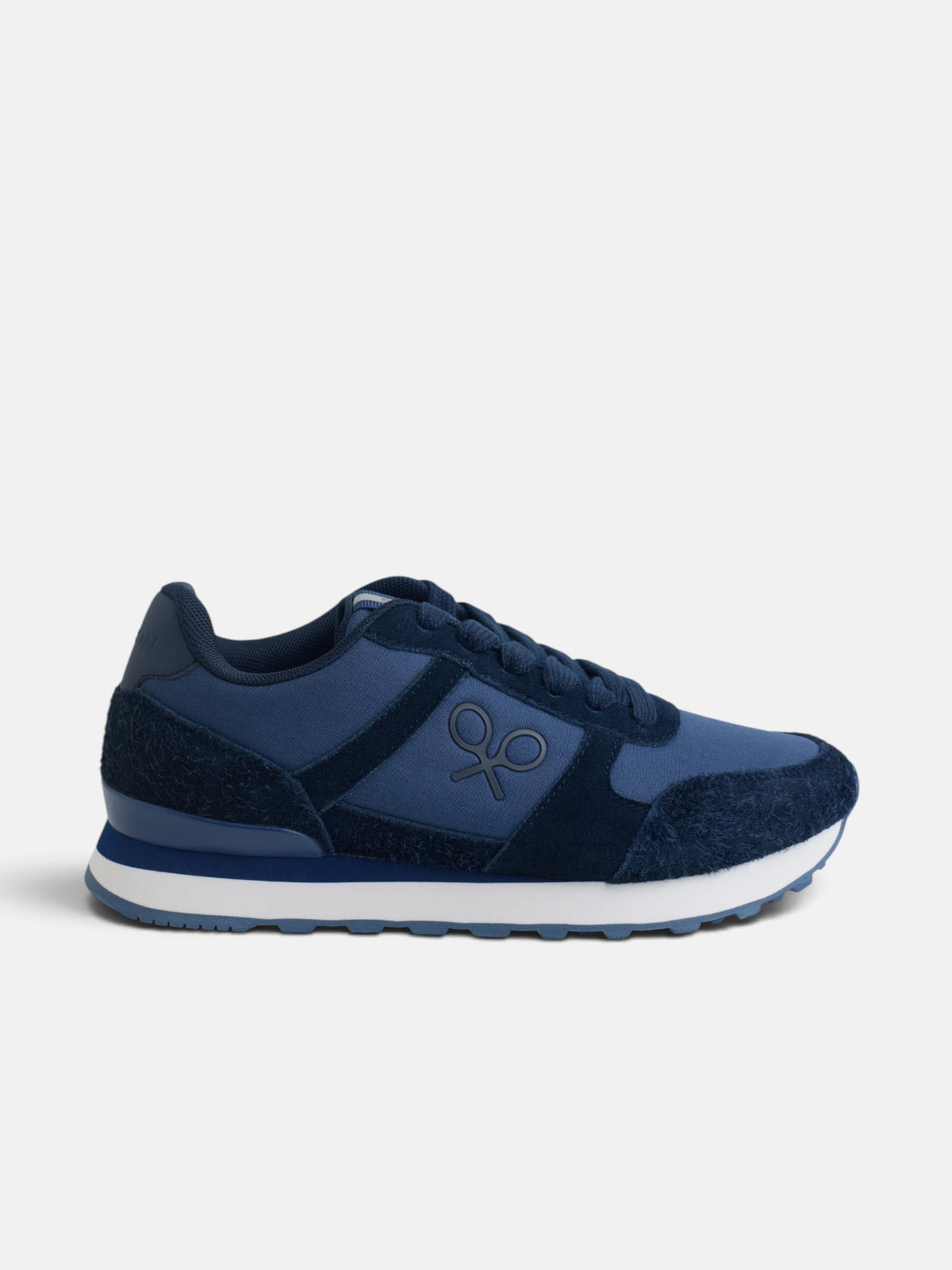 Sapatilha estilo urbano azul-marinho