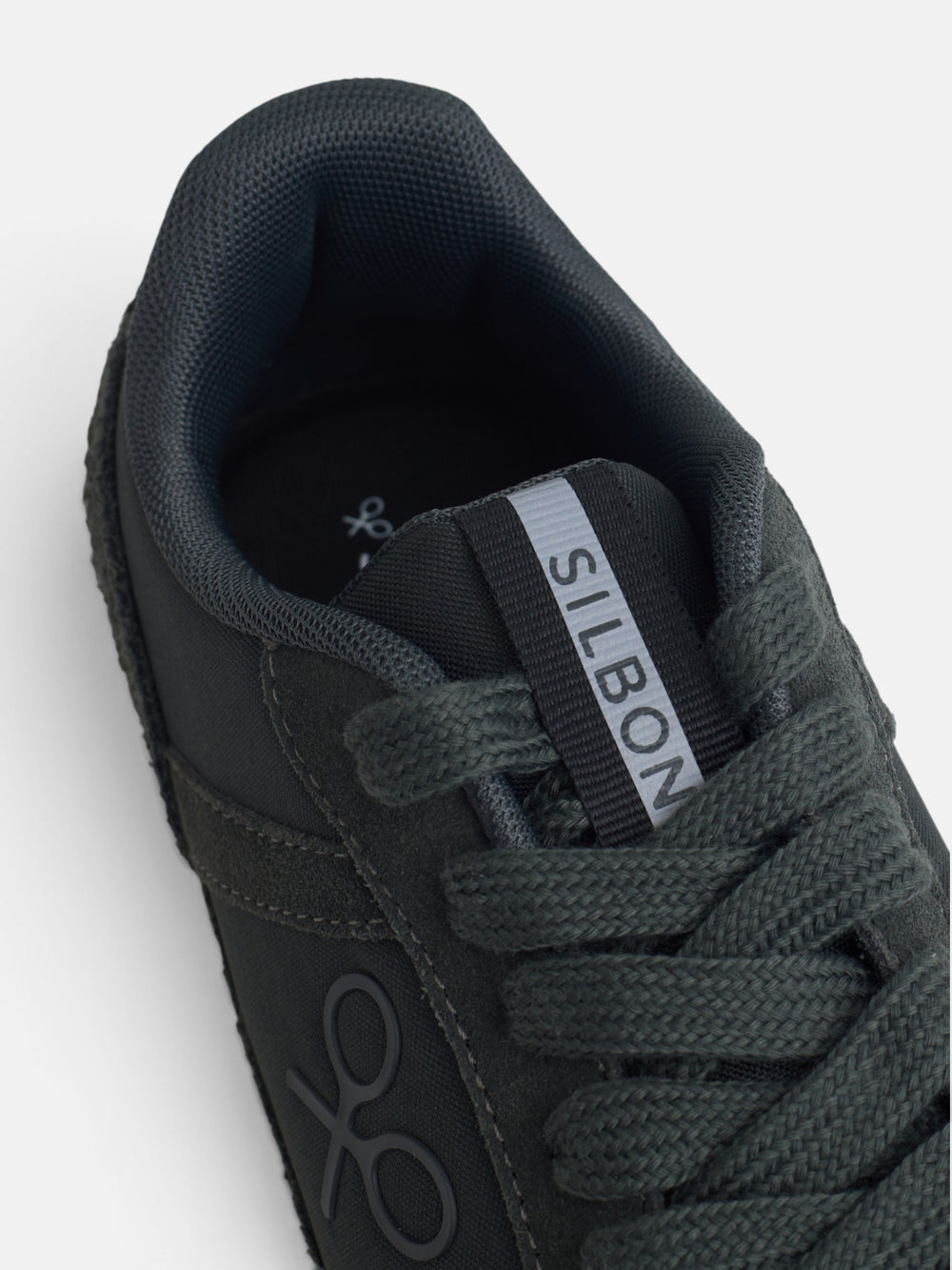 Green urban style sneaker