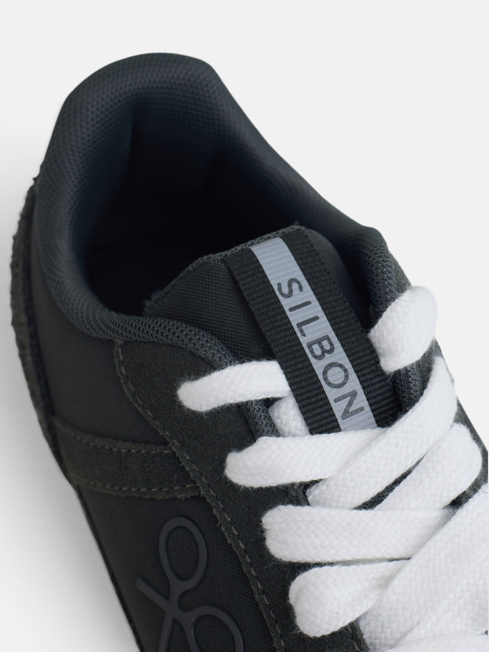 Green urban style sneaker