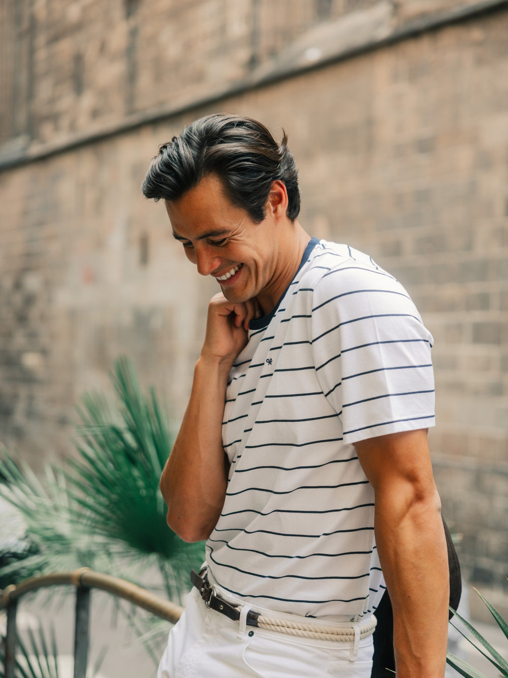 Cruise T-shirt with fine blue stripes