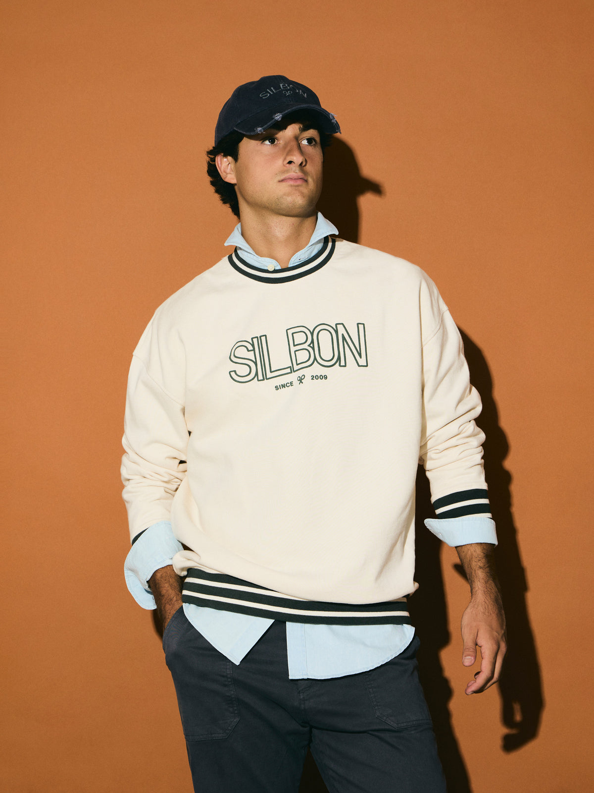 Sweat-shirt coupe décontractée rétro bicolore crème