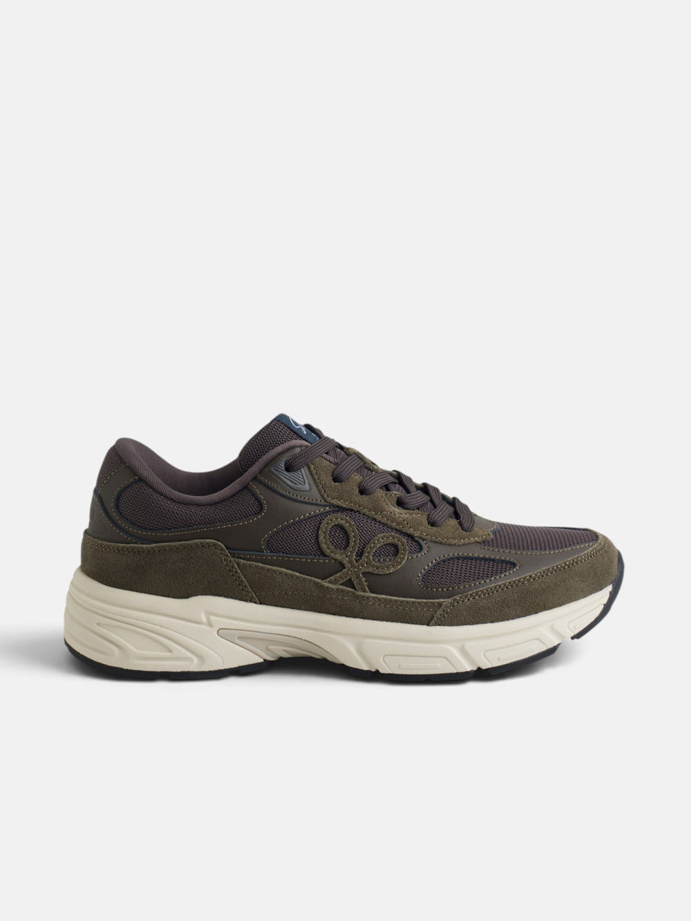 Zapatilla running tono marron