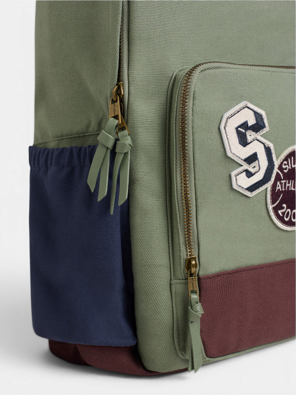 Sac à dos vert à patchs