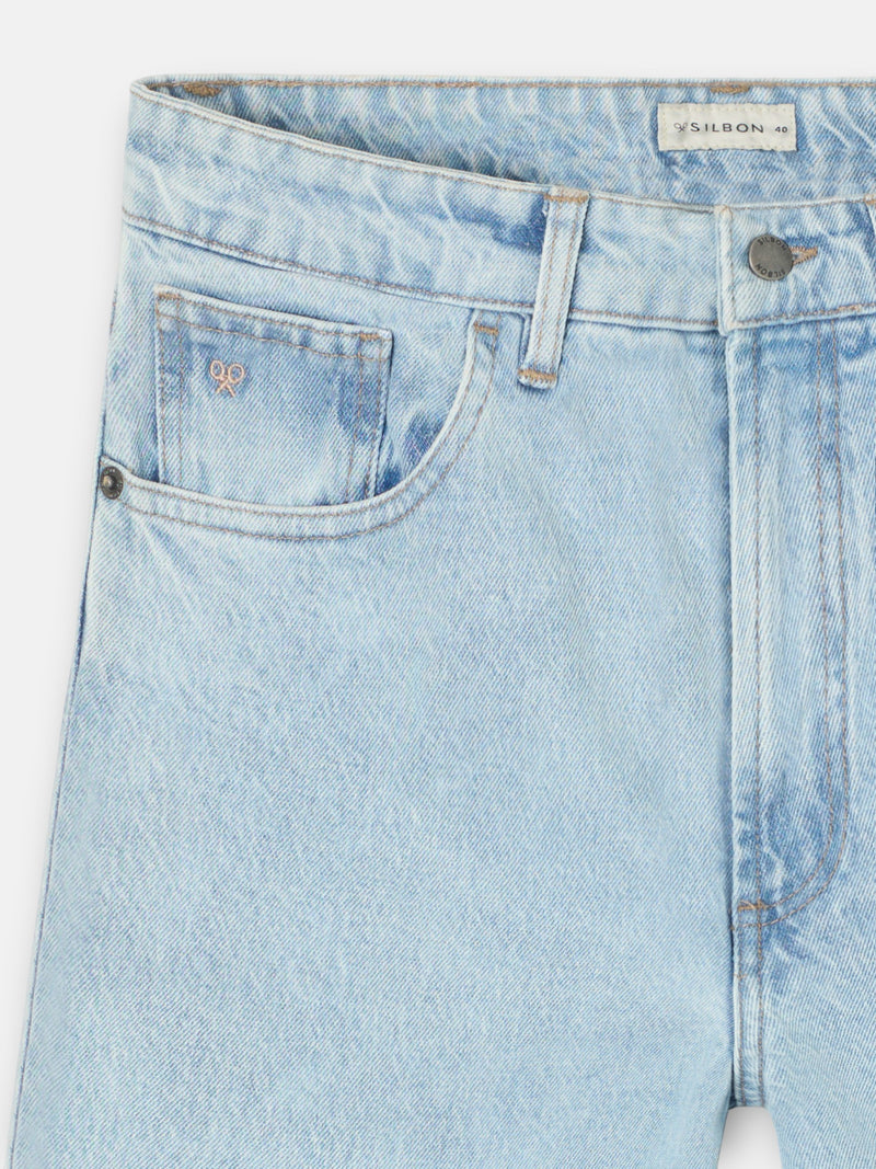Pantalon jeans style azul claro