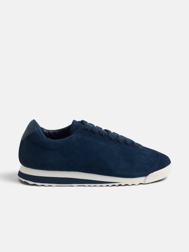 Baskets en daim logo perforé bleu marine