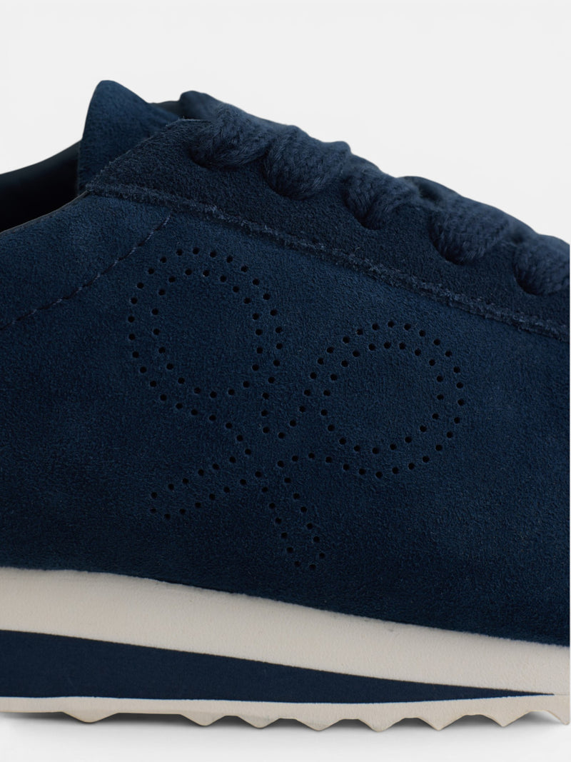Baskets en daim logo perforé bleu marine