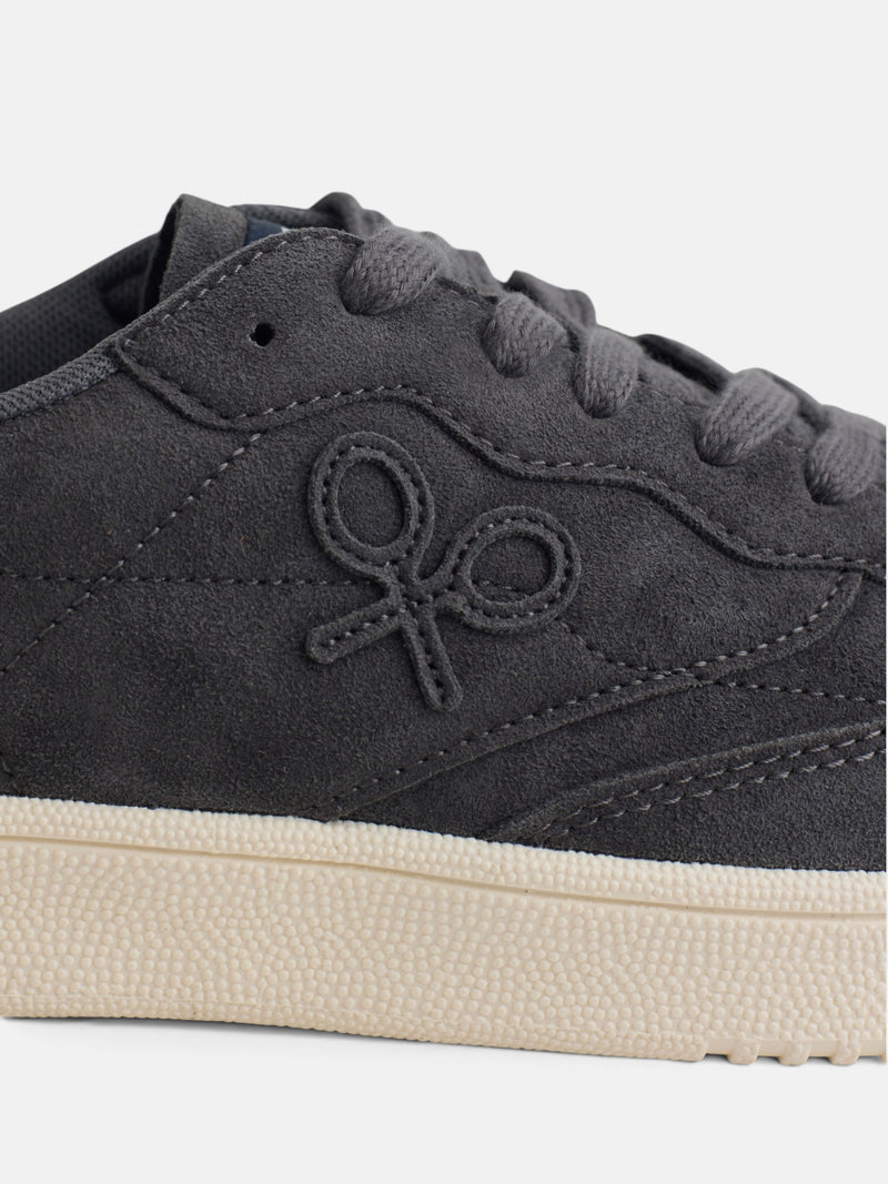Navy blue suede casual sneaker