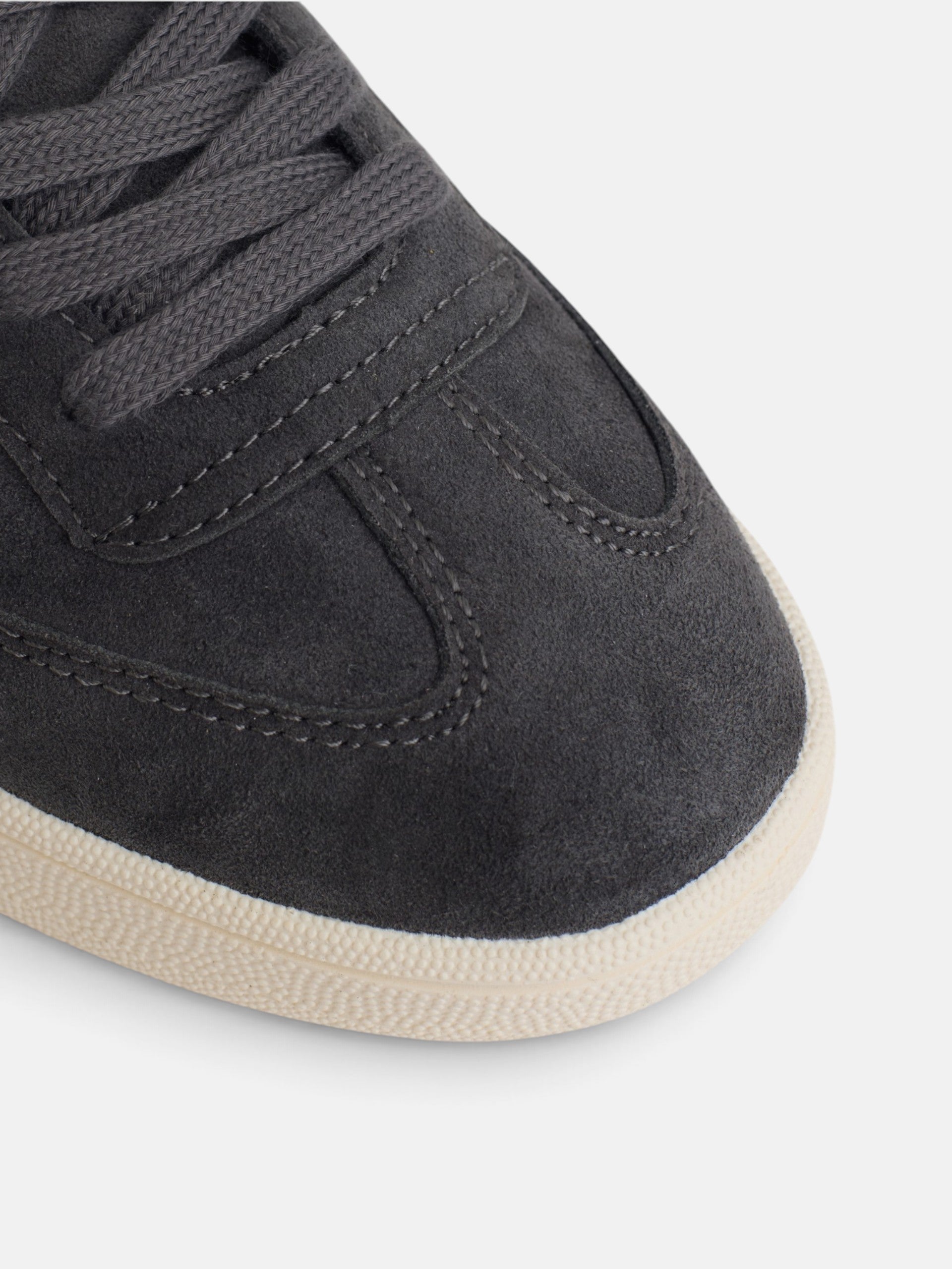 Navy blue suede casual sneaker