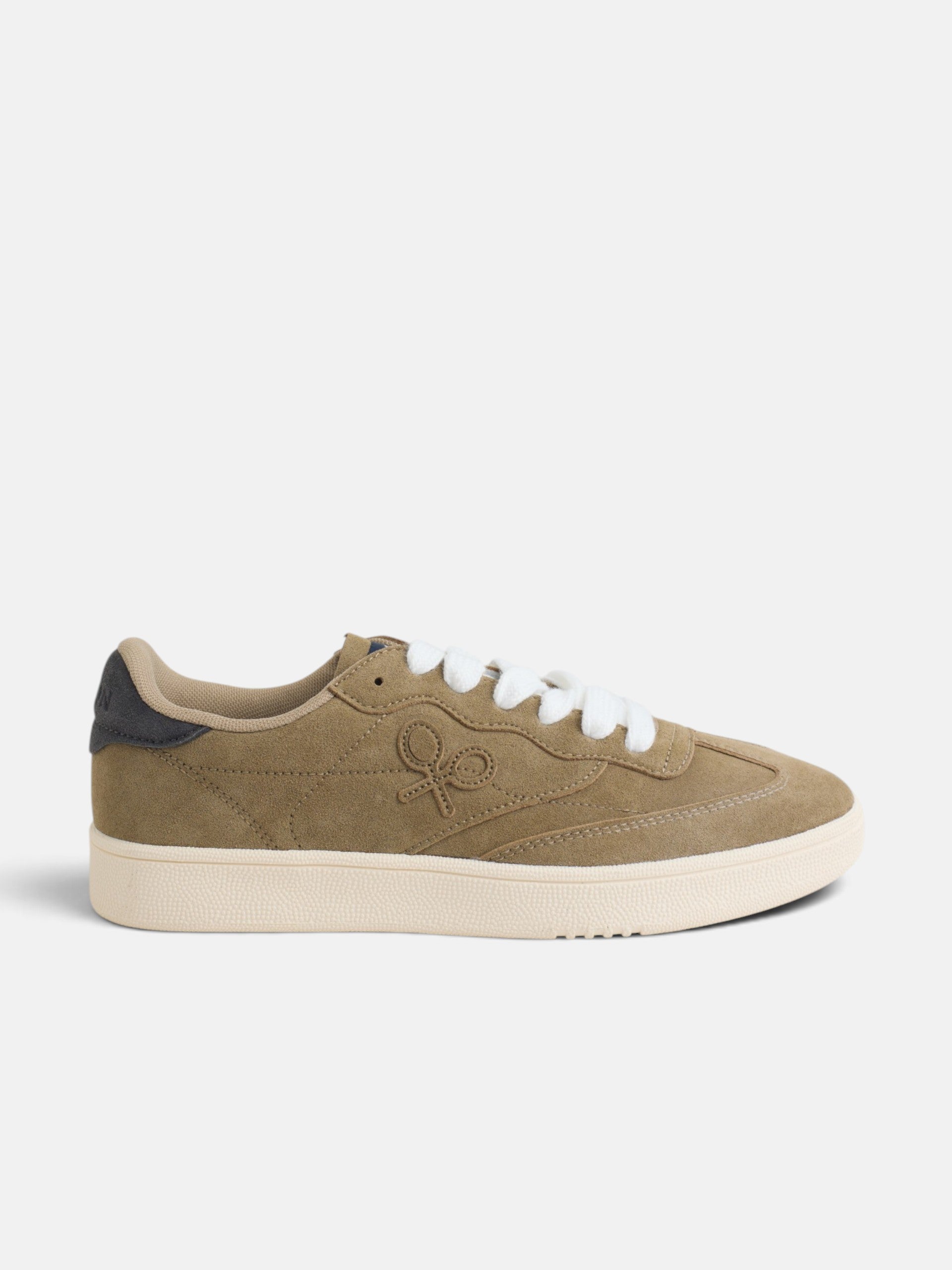 Green suede casual sneaker