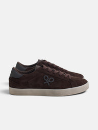 Baskets en daim usé marron