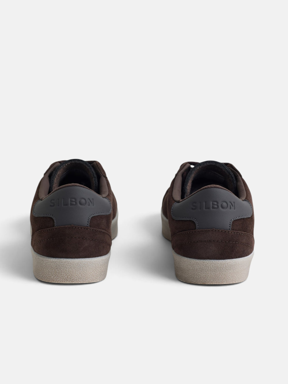 Zapatilla serraje desgastada marron