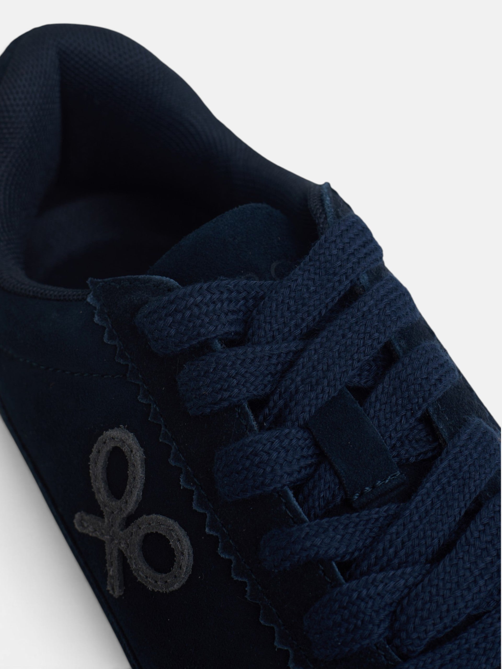 Zapatilla retro serraje azul marino