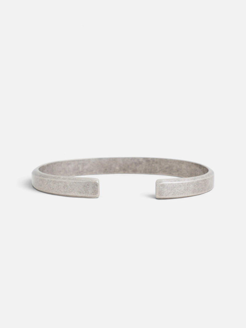 Pulseira metálica gravada