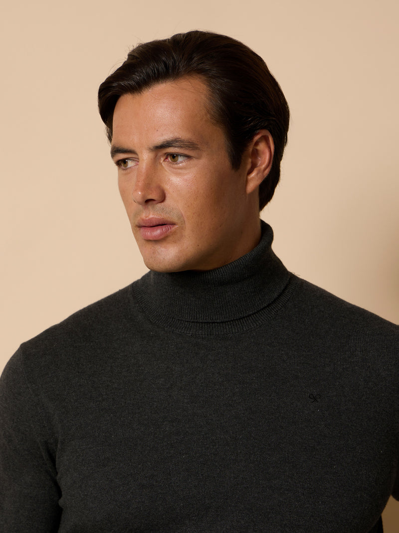 Pull classique unique col roulé gris
