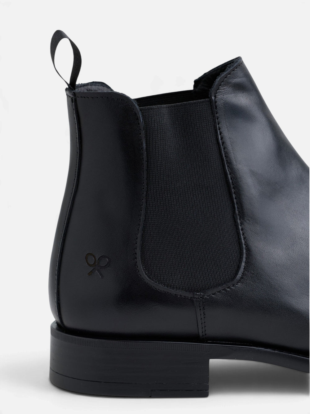 Unique black leather Chelsea boot