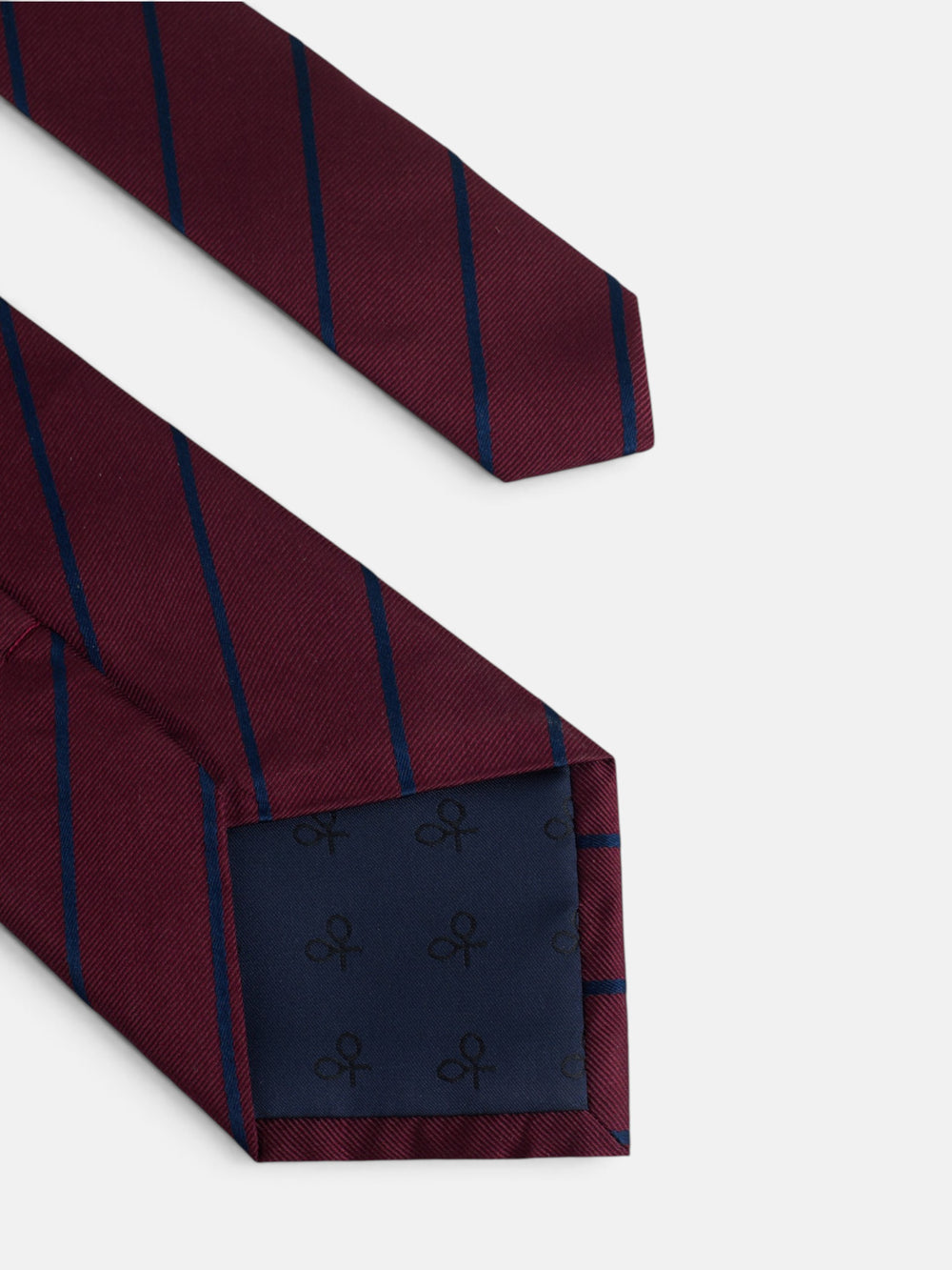 Corbata raya media burdeos