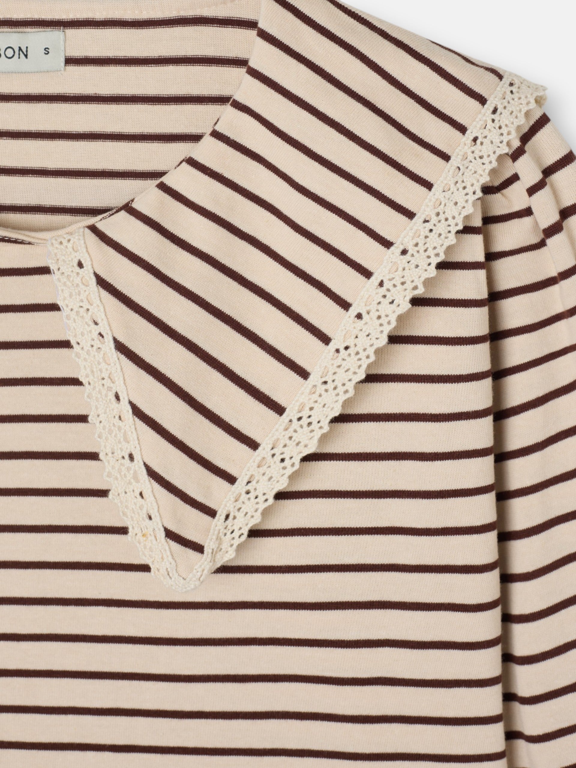 Camiseta manga larga cuello bobo rayas camel