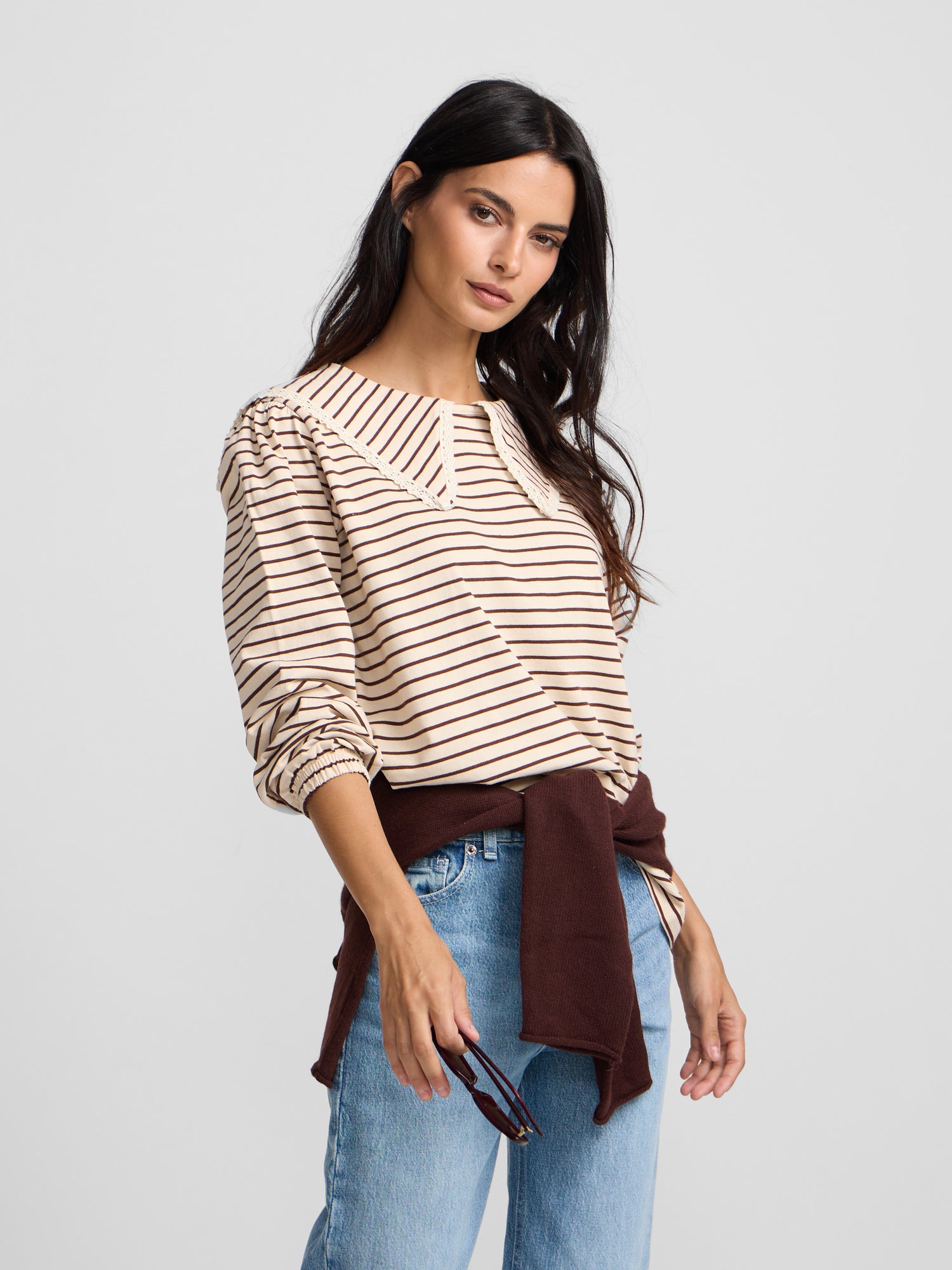 Camiseta manga larga cuello bobo rayas camel