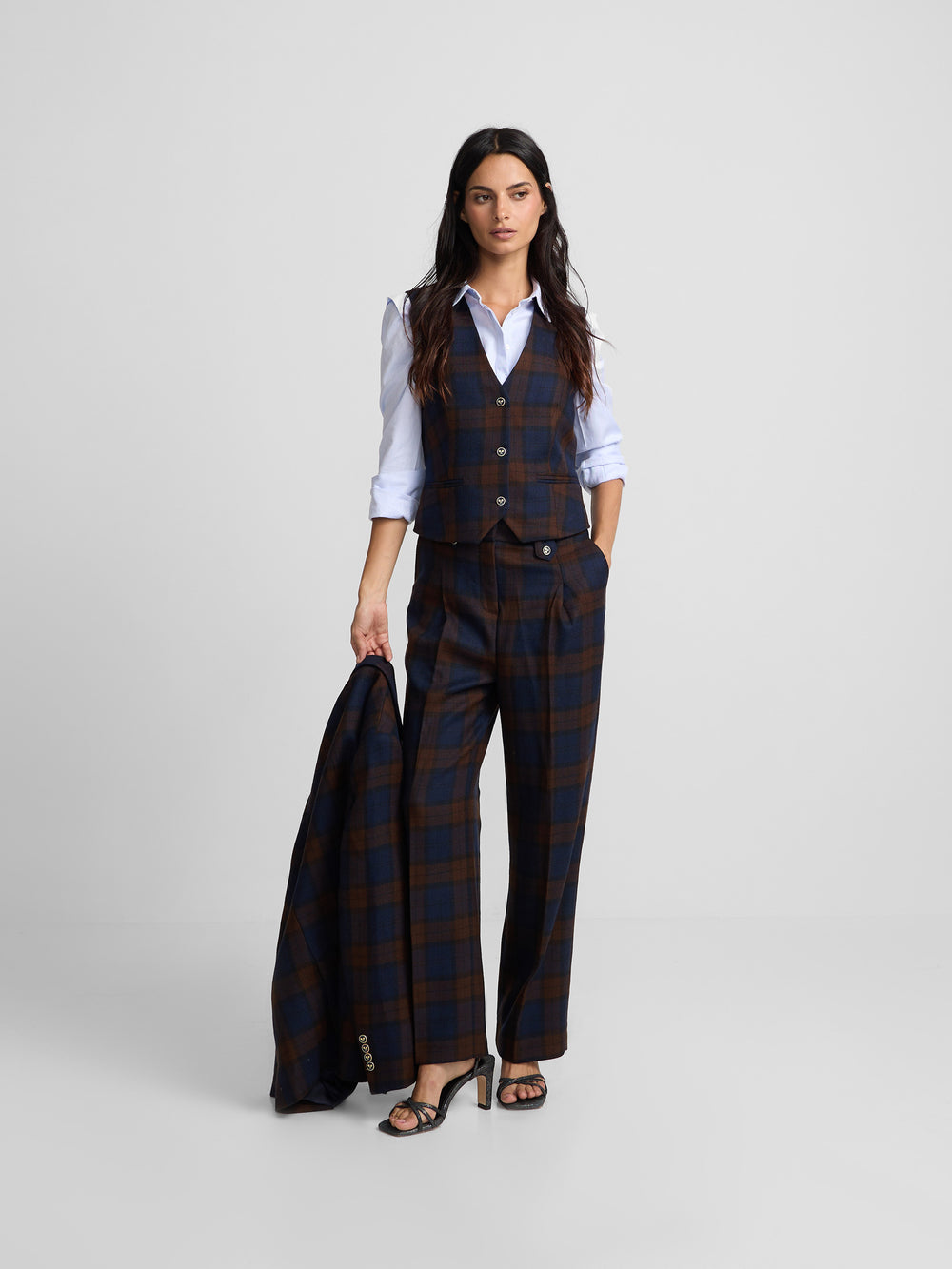 Pantalon cuadros azul marino y marron