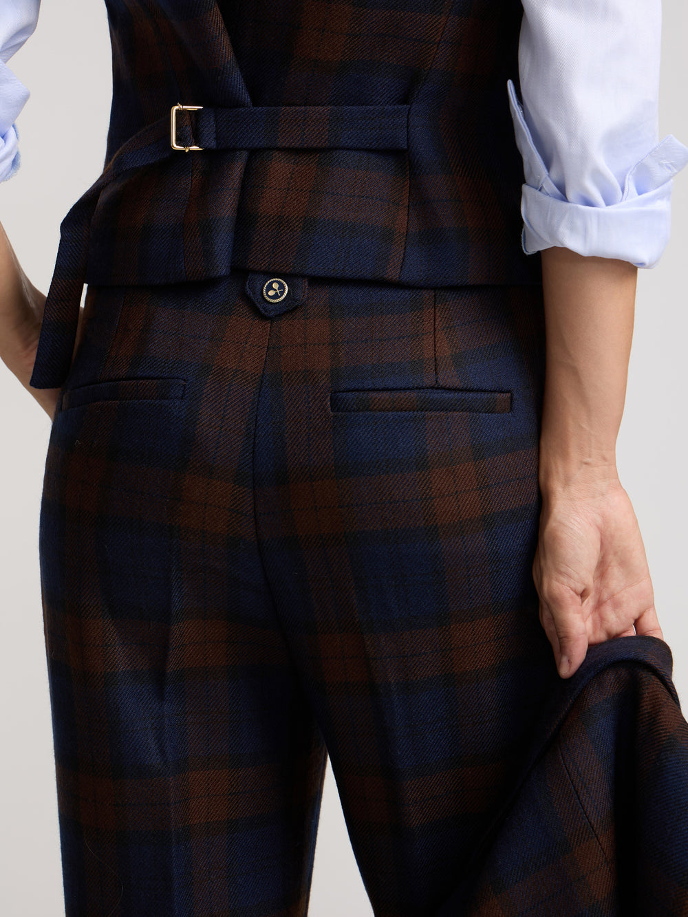 Pantalon cuadros azul marino y marron