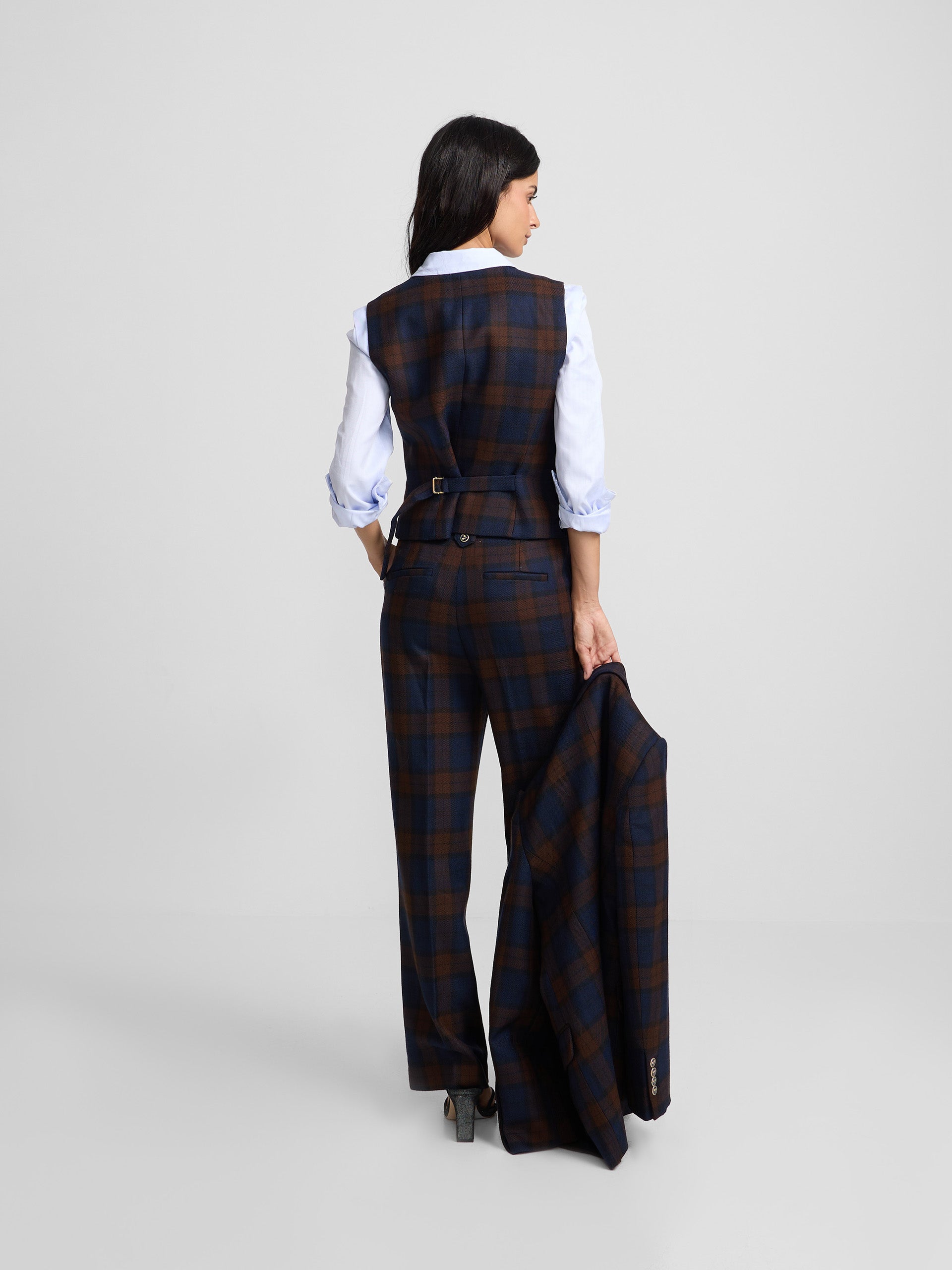 Pantalon cuadros azul marino y marron
