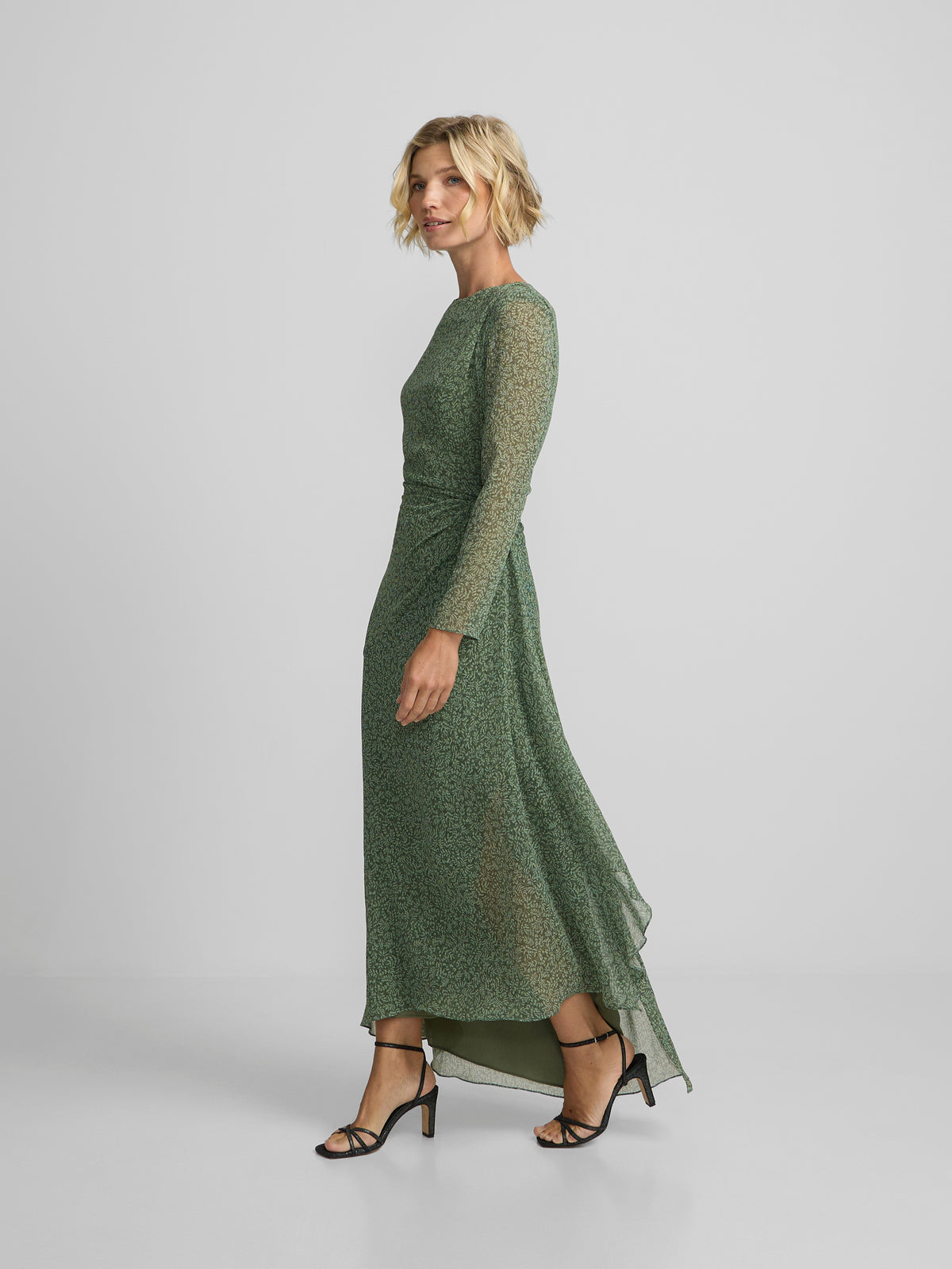 Vestido midi estampado hojas verde