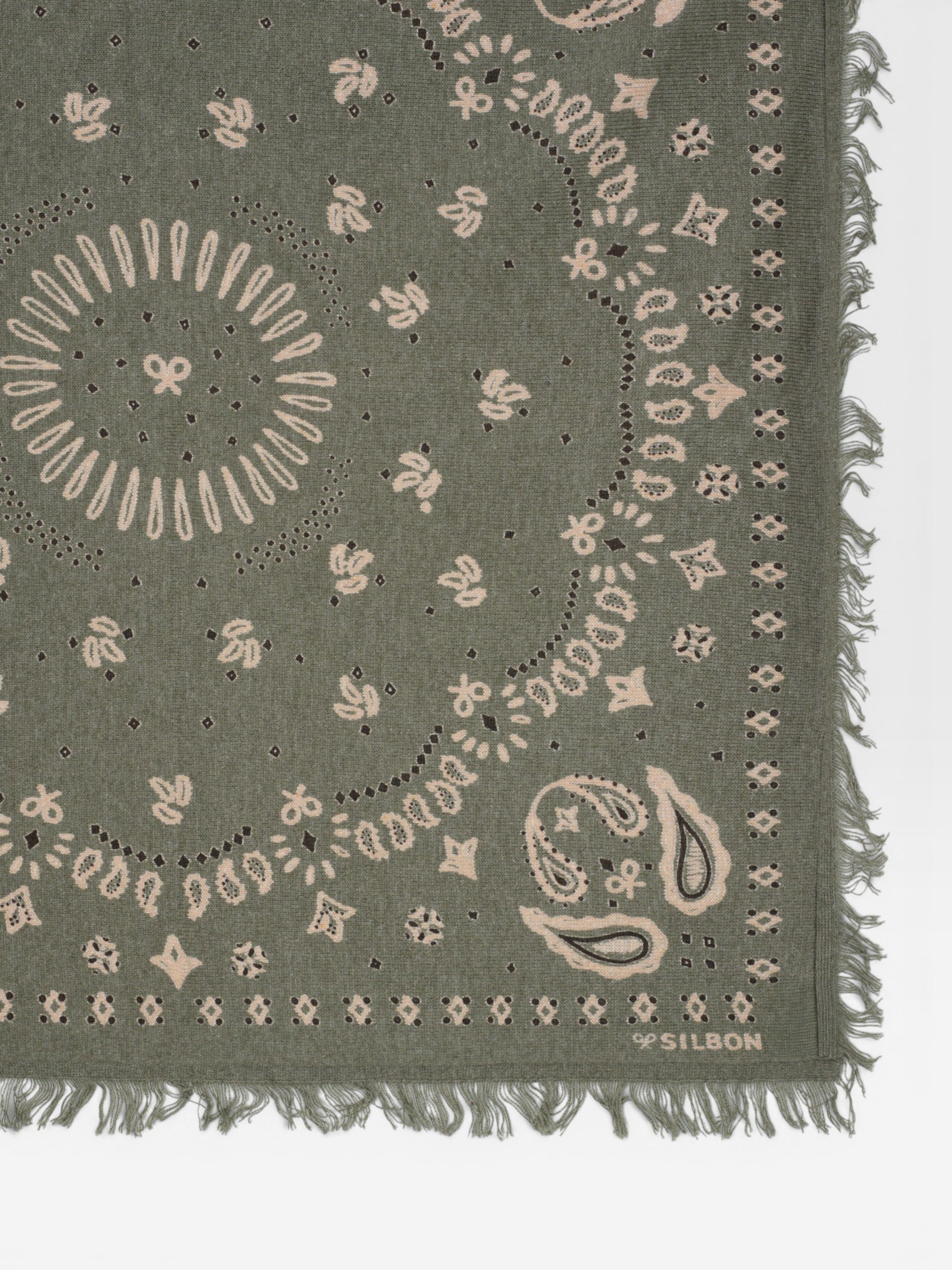 Bandana en tricot vert petite
