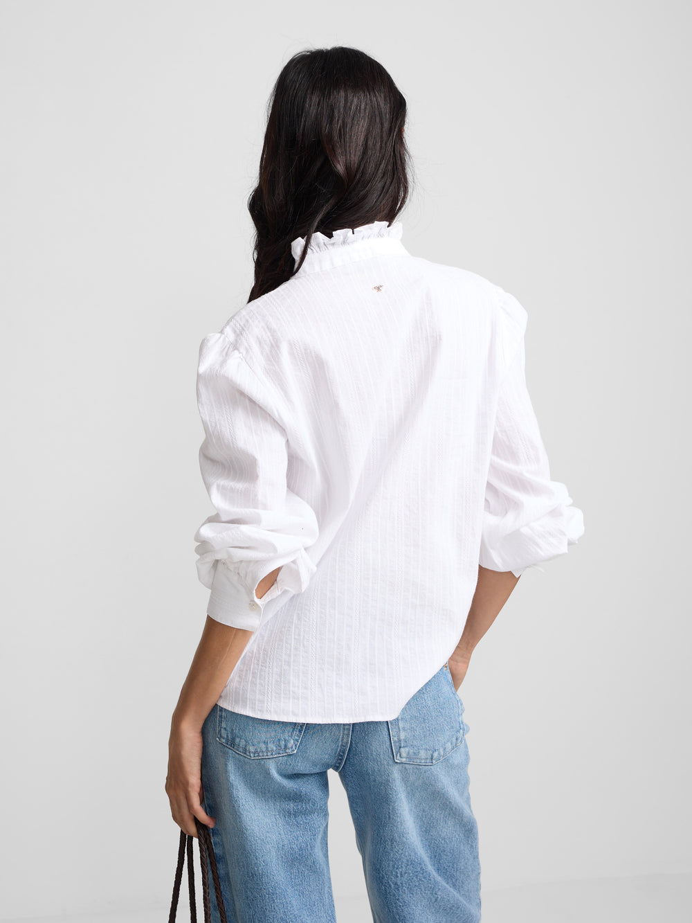 Camisa cuello alto lazos blanca