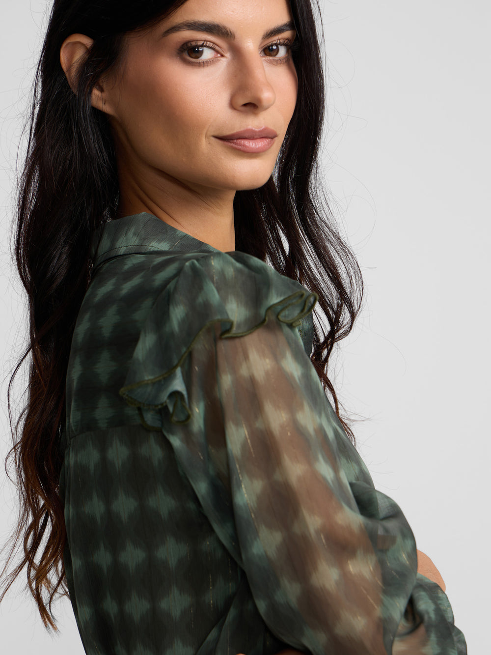 Blusa volantes estampado etnico verde