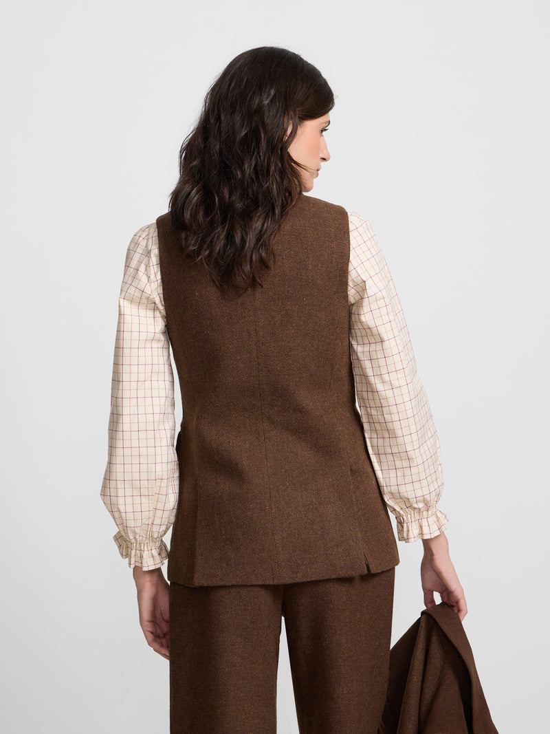 Chaleco cruzado sarga marron